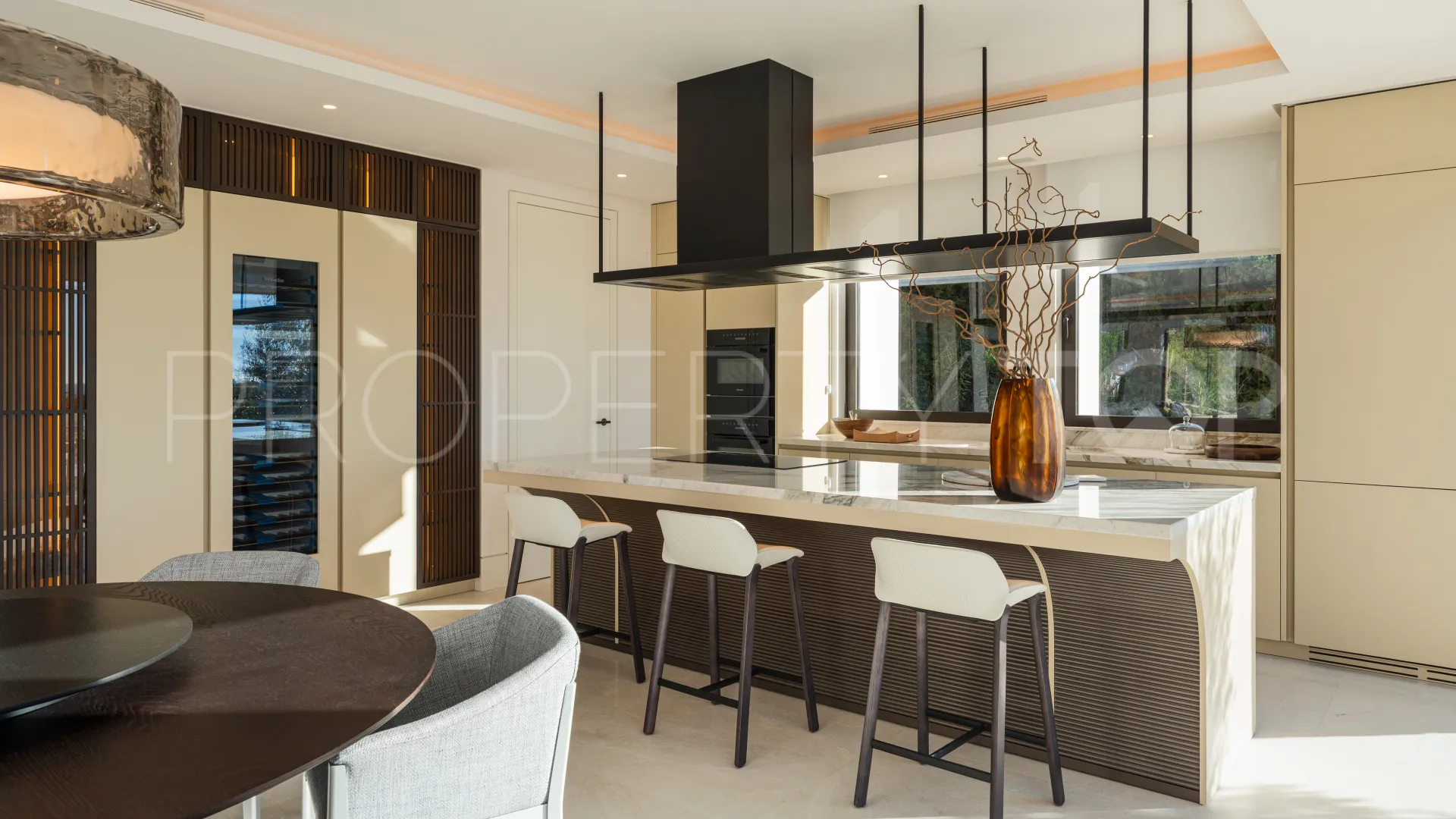 5 bedrooms Marbella Hill Club villa for sale