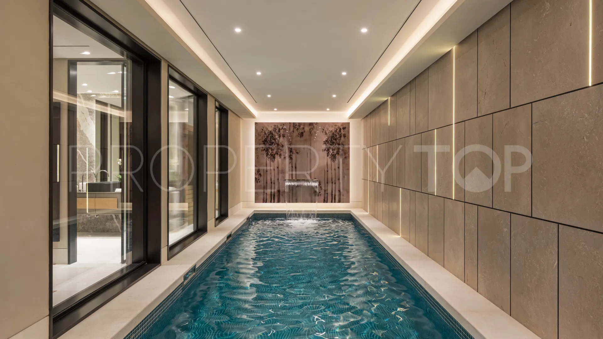 5 bedrooms Marbella Hill Club villa for sale