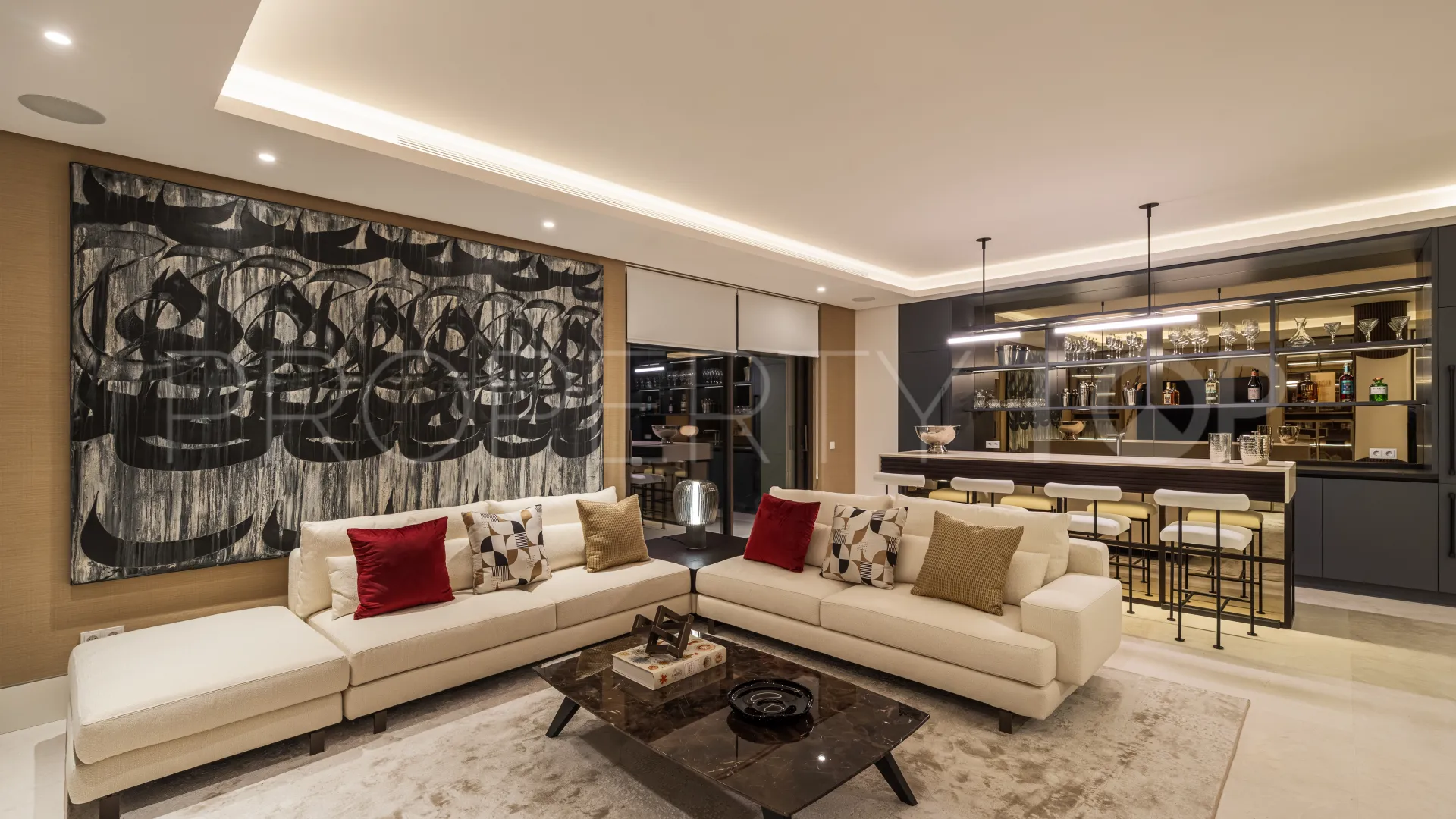5 bedrooms Marbella Hill Club villa for sale