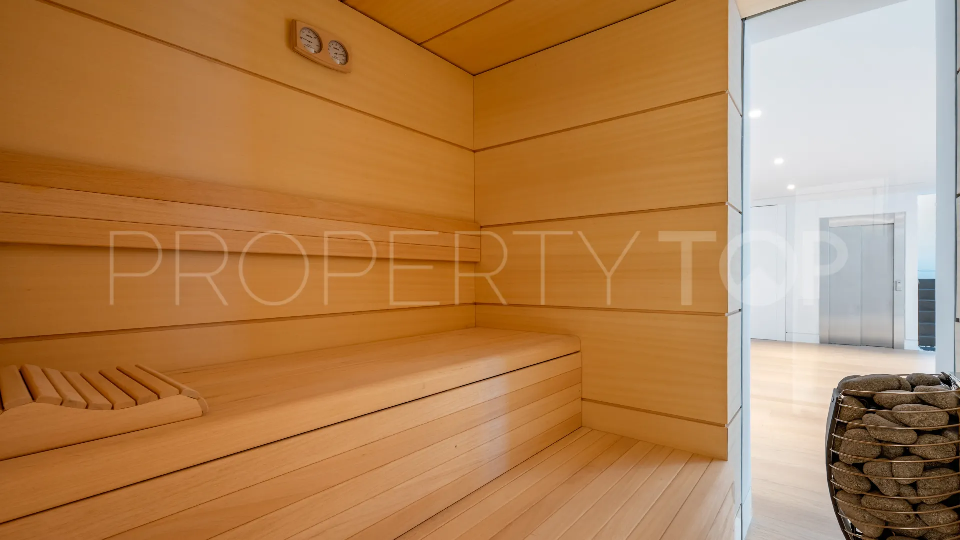 Villa en venta en Rocio de Nagüeles con 6 dormitorios