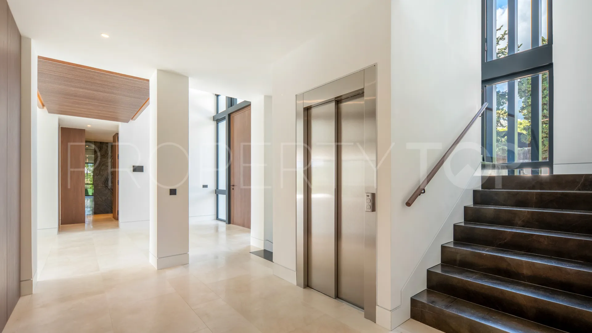 Villa en venta en Rocio de Nagüeles con 6 dormitorios
