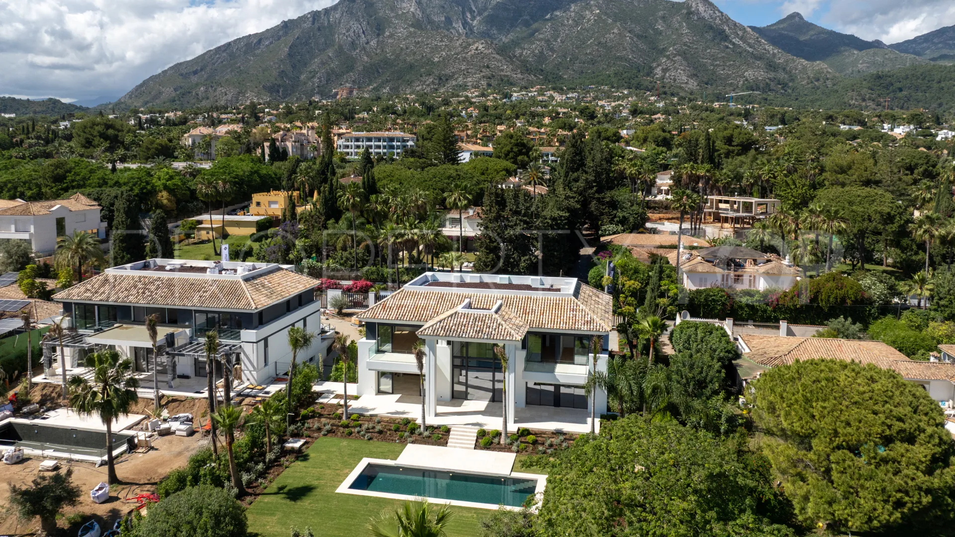 Villa en venta en Rocio de Nagüeles con 6 dormitorios
