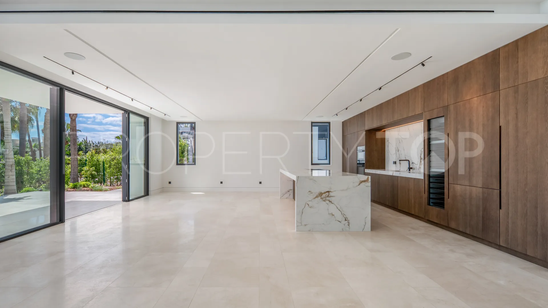 Villa en venta en Rocio de Nagüeles con 6 dormitorios