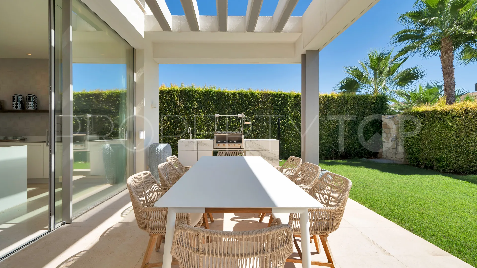 Villa en venta con 5 dormitorios en La Alqueria