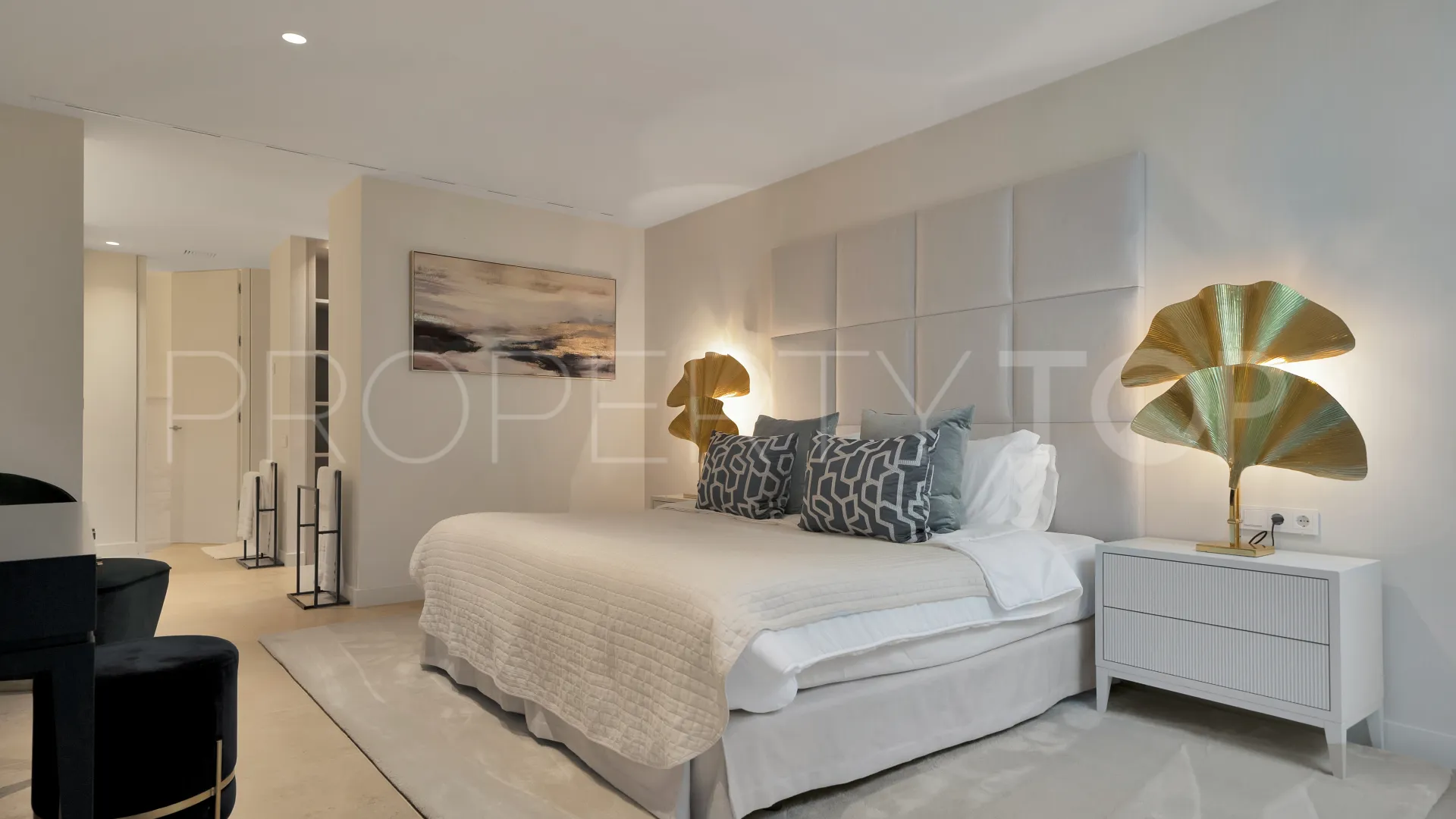 Villa en venta con 5 dormitorios en La Alqueria