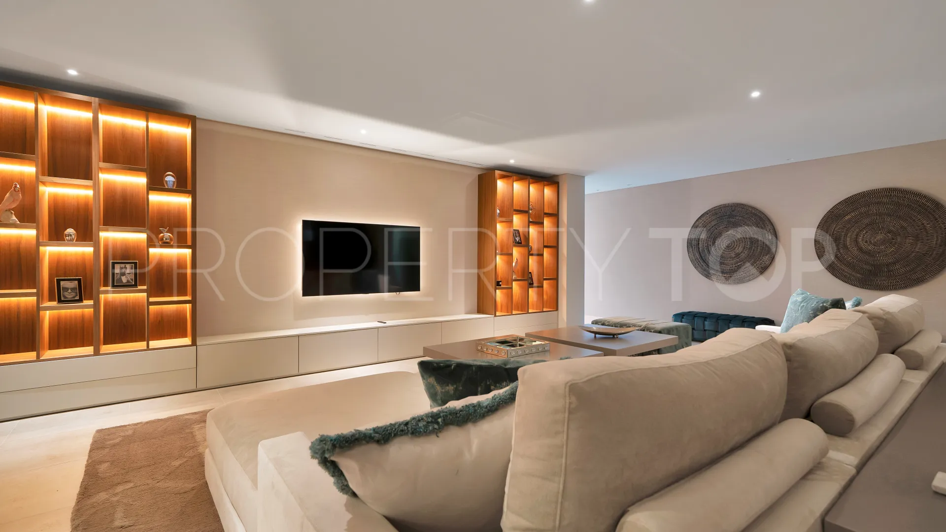 Villa en venta con 5 dormitorios en La Alqueria