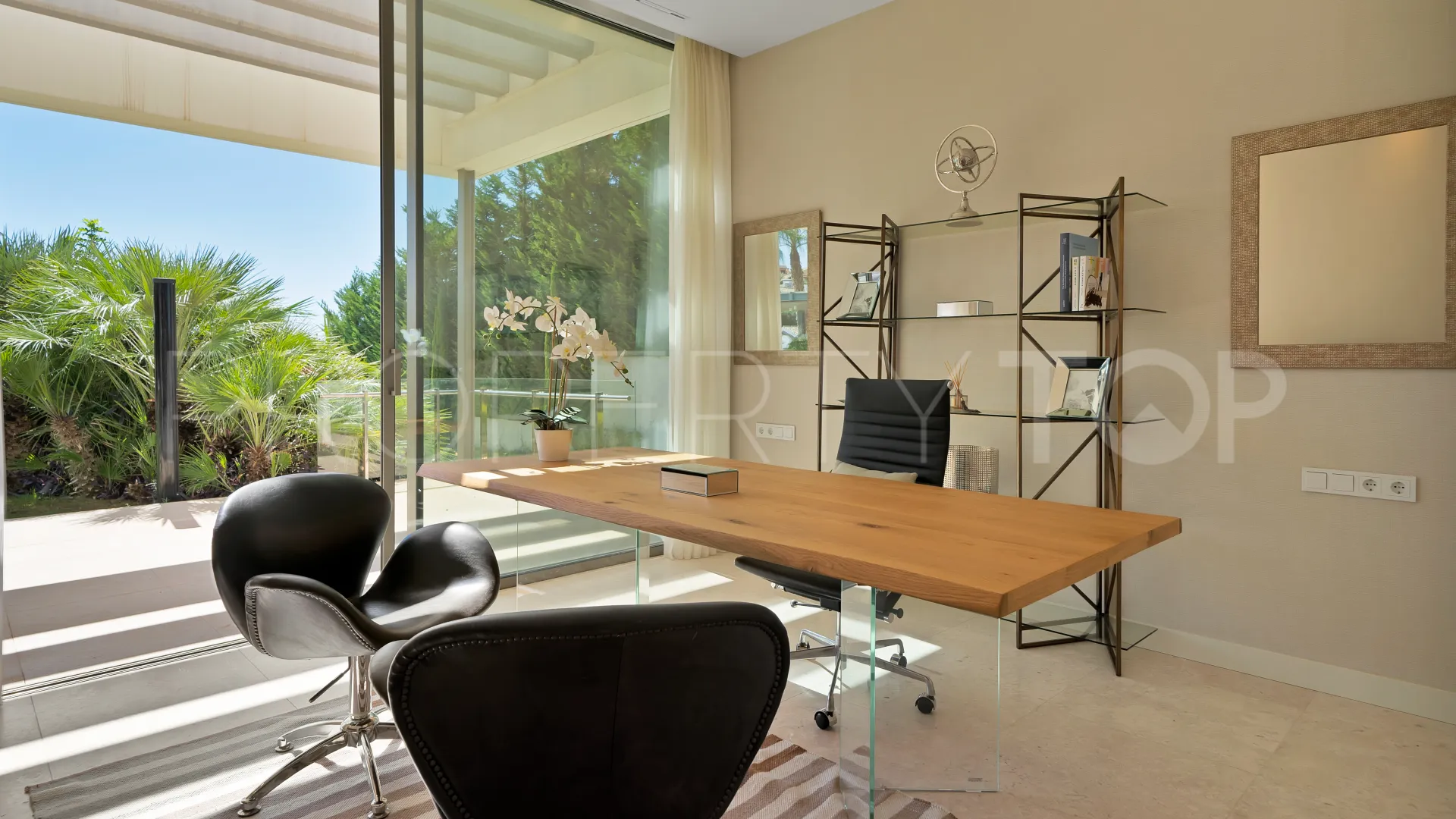 Villa en venta con 5 dormitorios en La Alqueria
