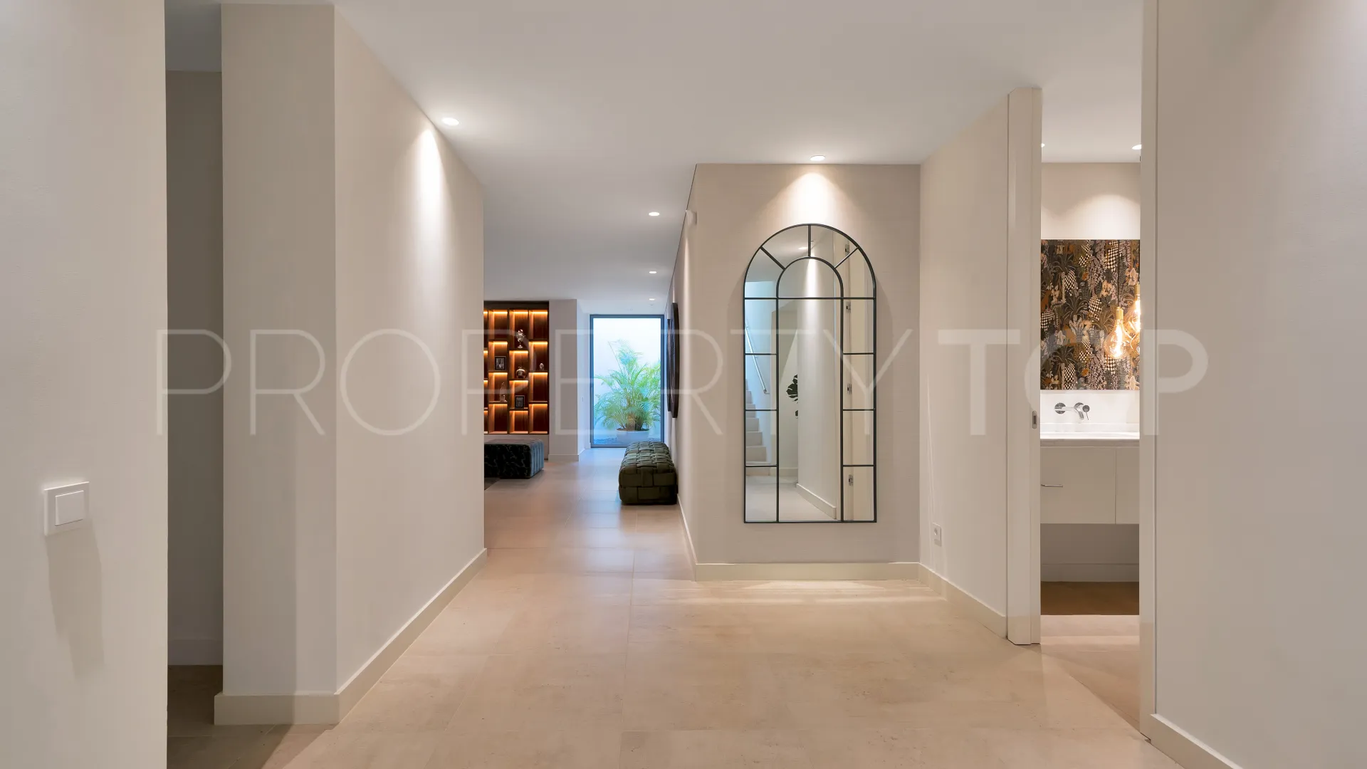 Villa en venta con 5 dormitorios en La Alqueria