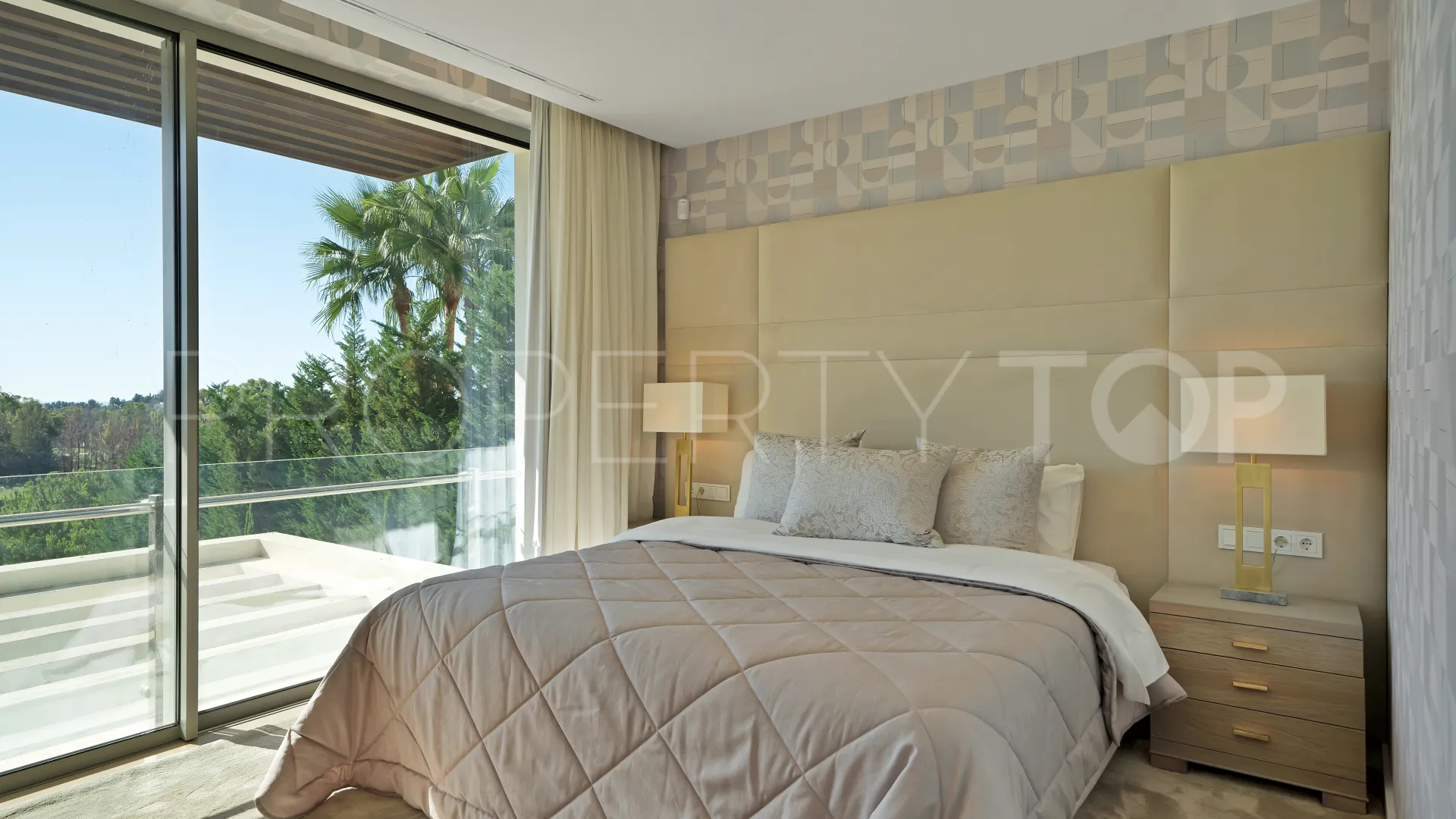 Villa en venta con 5 dormitorios en La Alqueria