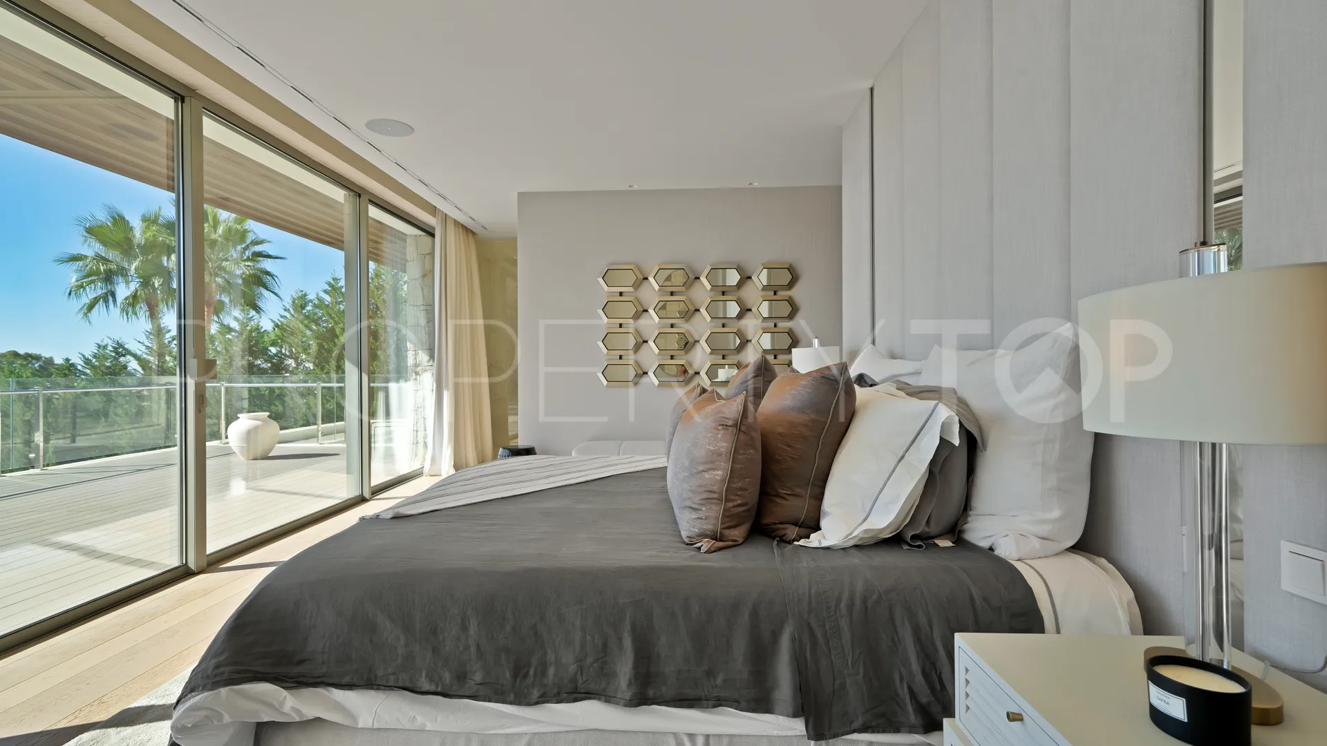 Villa en venta con 5 dormitorios en La Alqueria