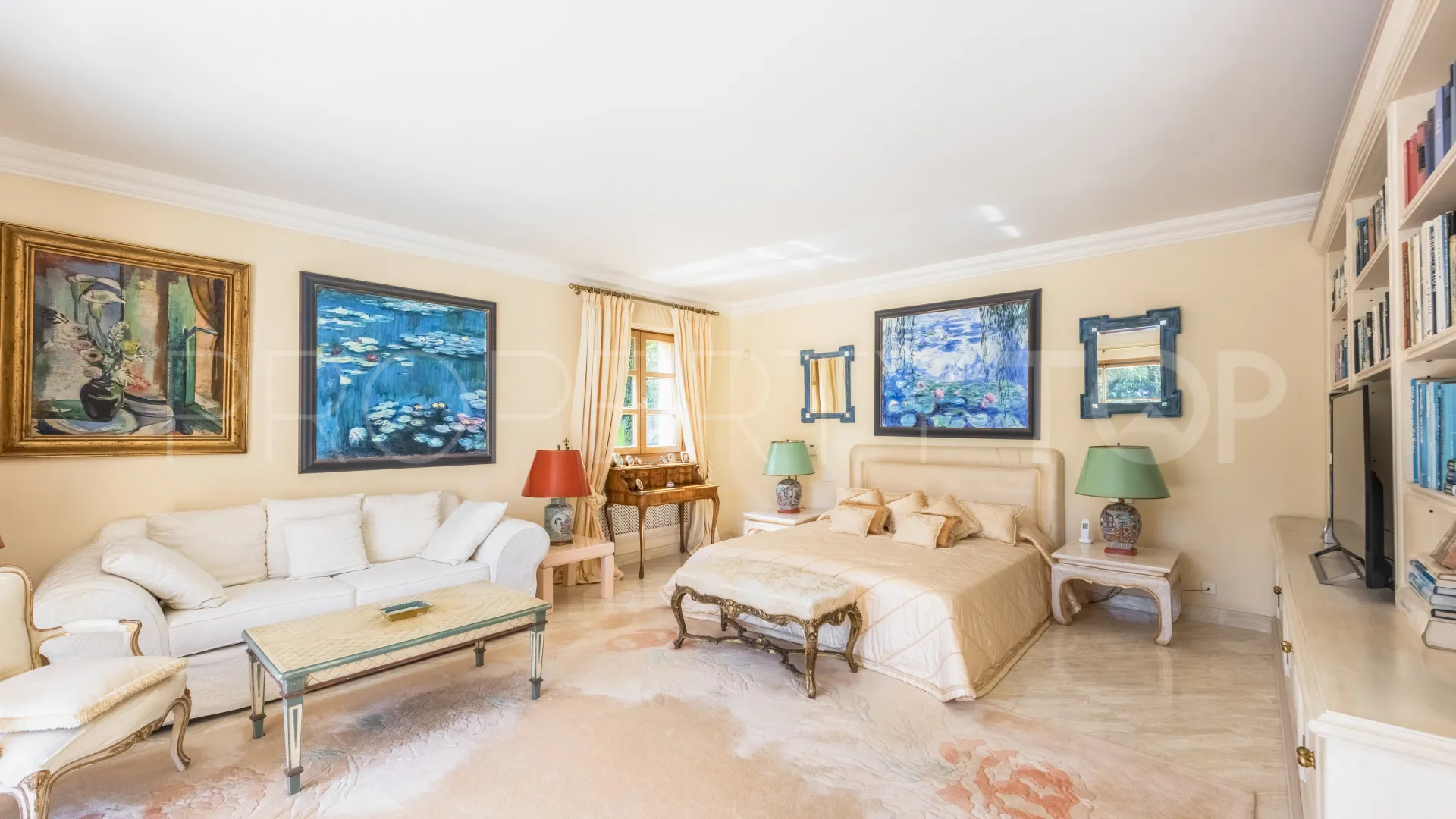 Nueva Andalucia, villa de 4 dormitorios en venta
