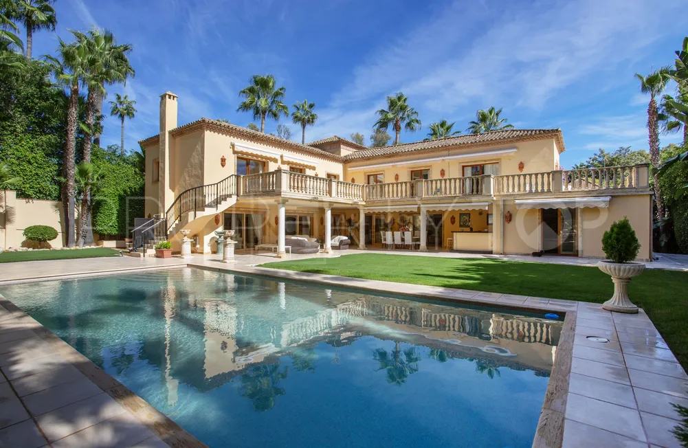 Nueva Andalucia, villa de 4 dormitorios en venta