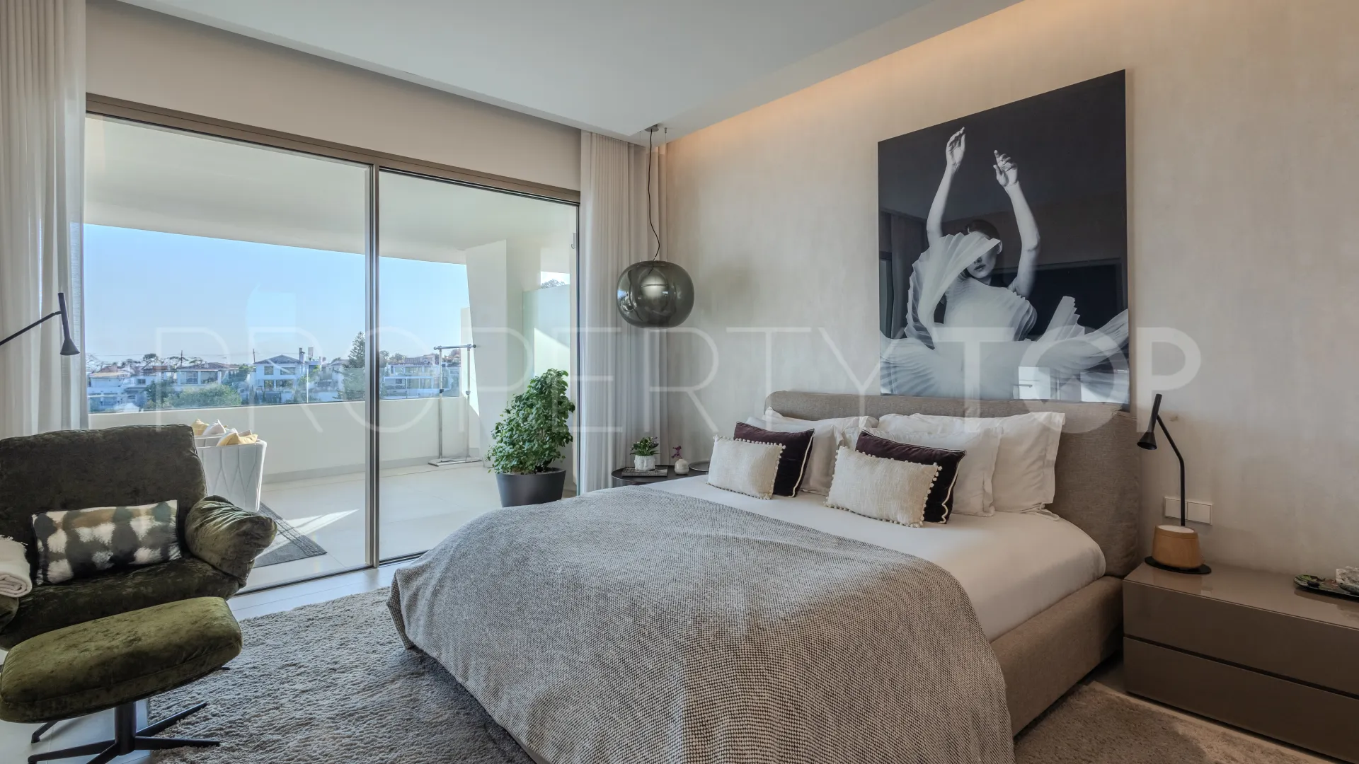 Semi detached villa with 4 bedrooms for sale in Nueva Andalucia