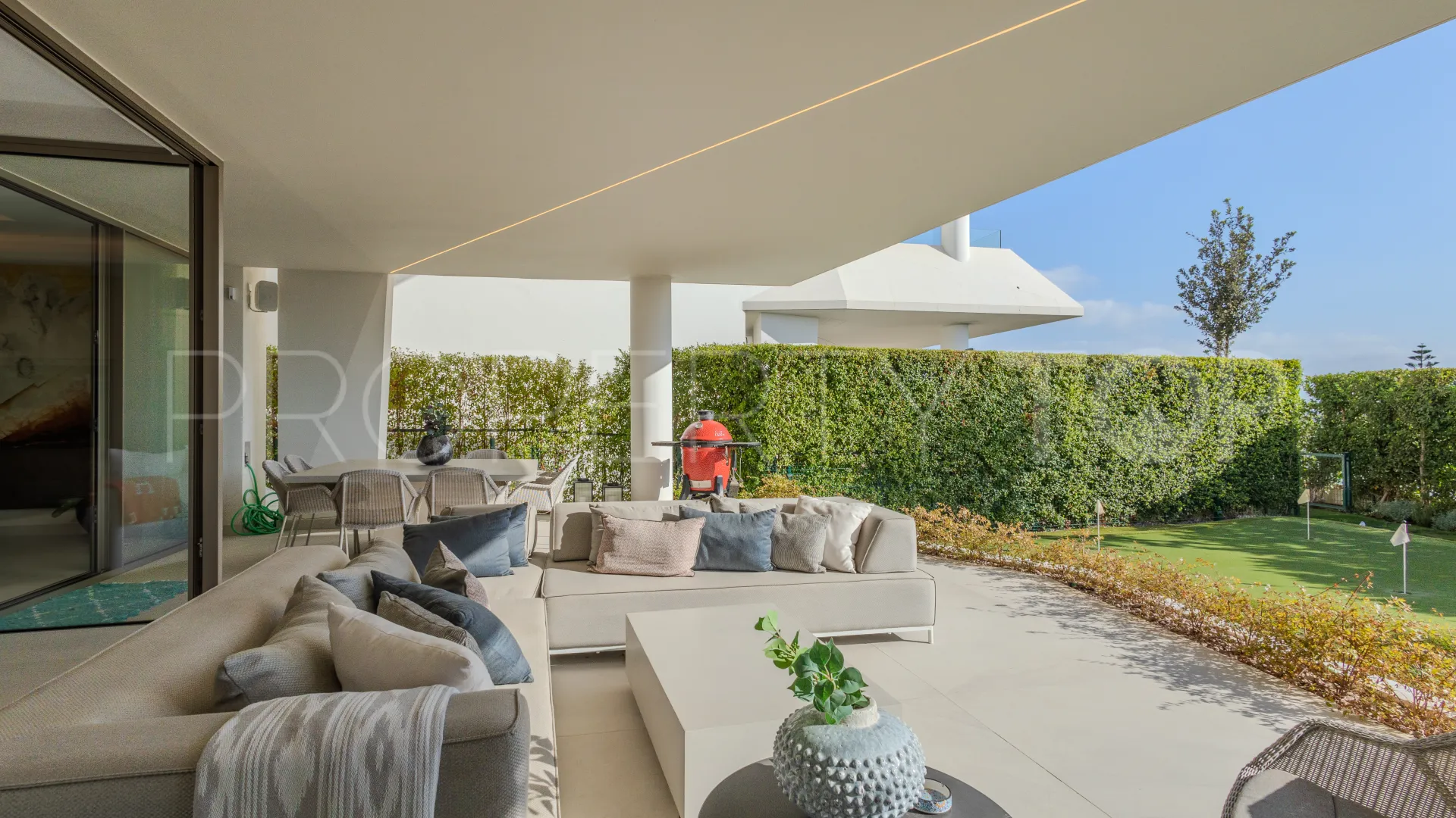 Semi detached villa with 4 bedrooms for sale in Nueva Andalucia