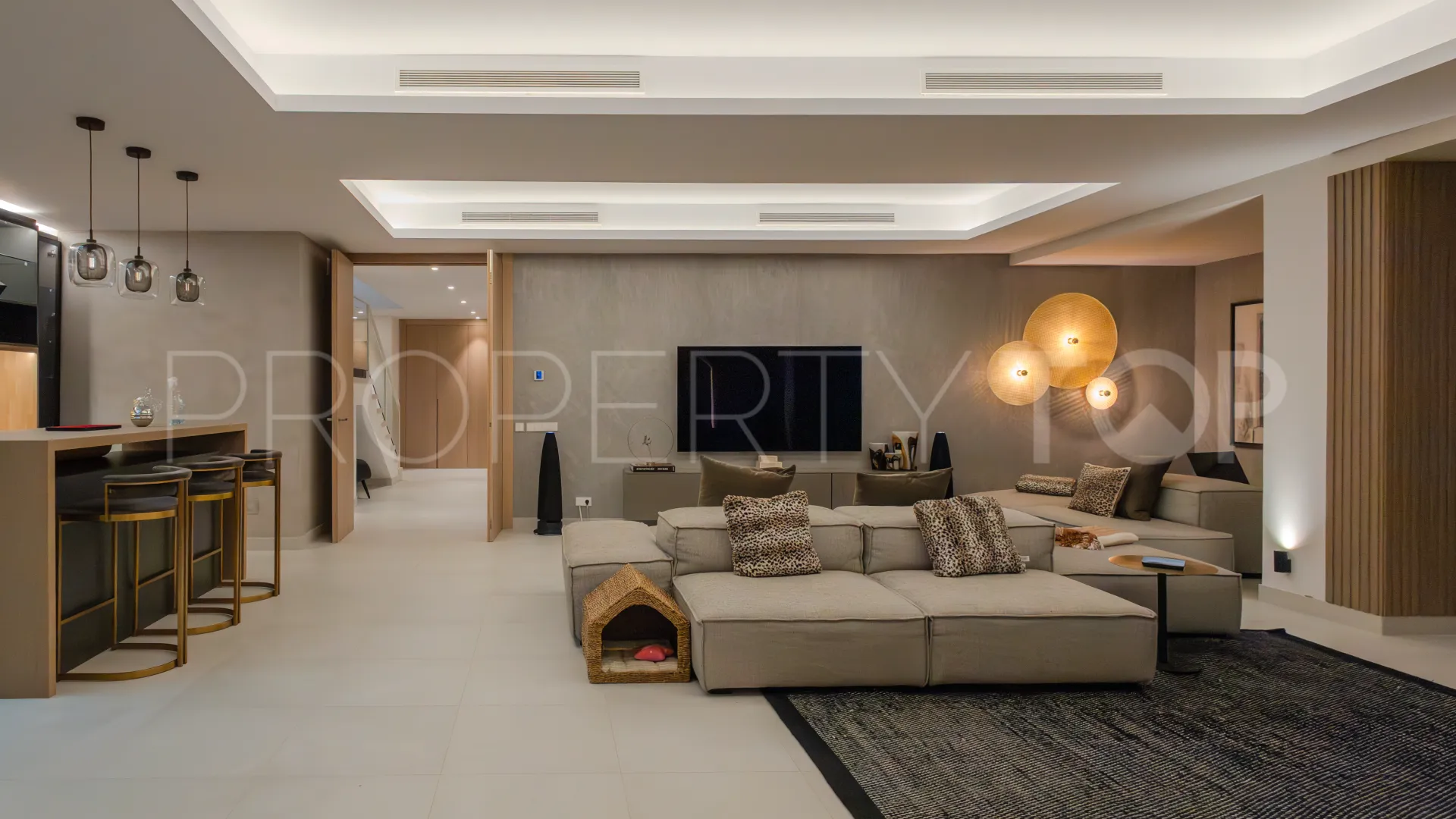 Semi detached villa with 4 bedrooms for sale in Nueva Andalucia