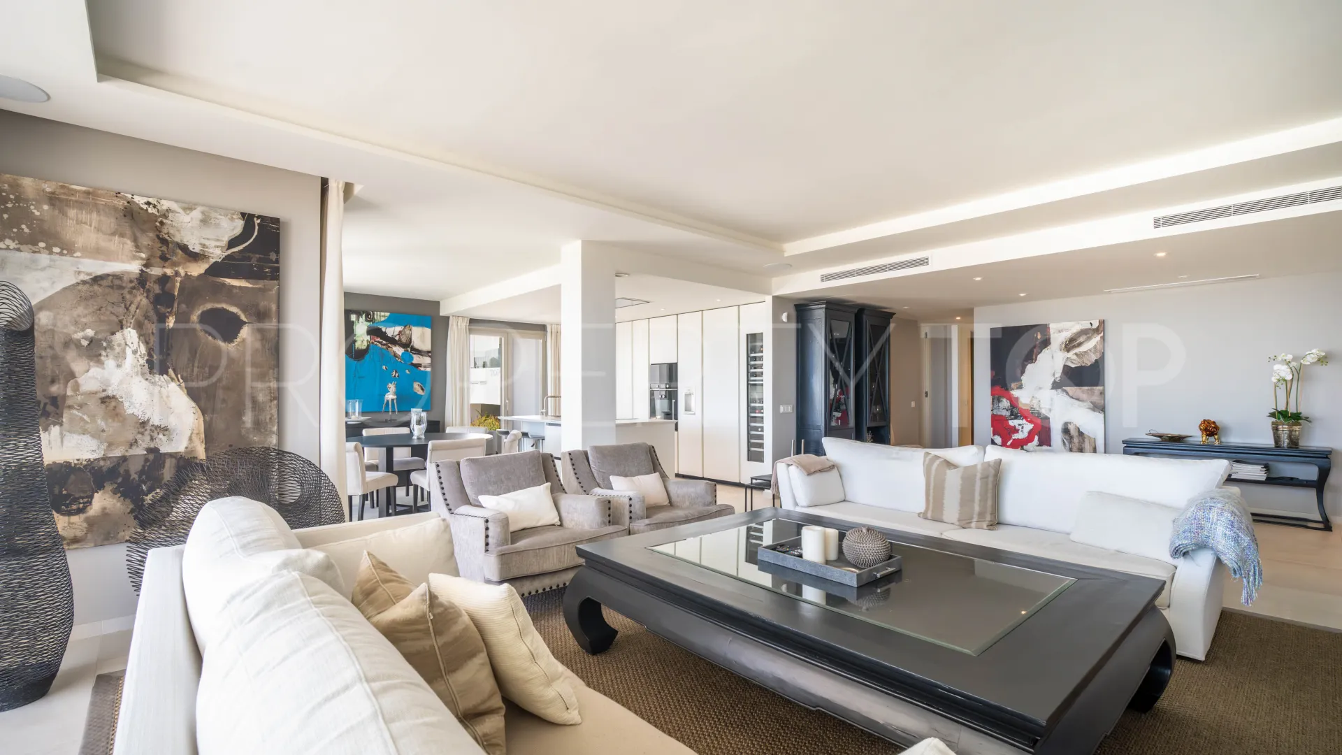 Ground floor apartment with 3 bedrooms for sale in 9 Lions Residences
