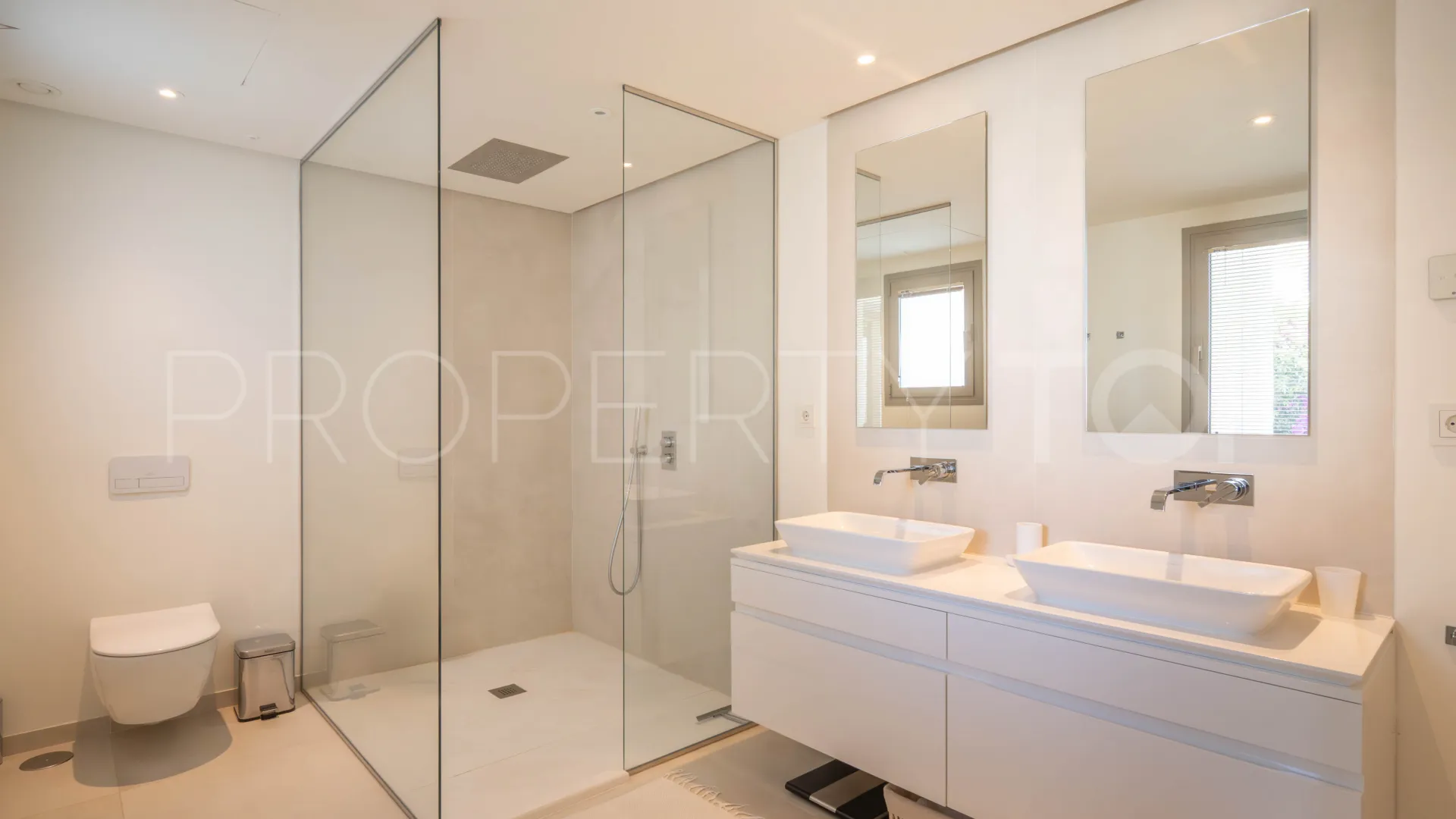 Ground floor apartment with 3 bedrooms for sale in 9 Lions Residences