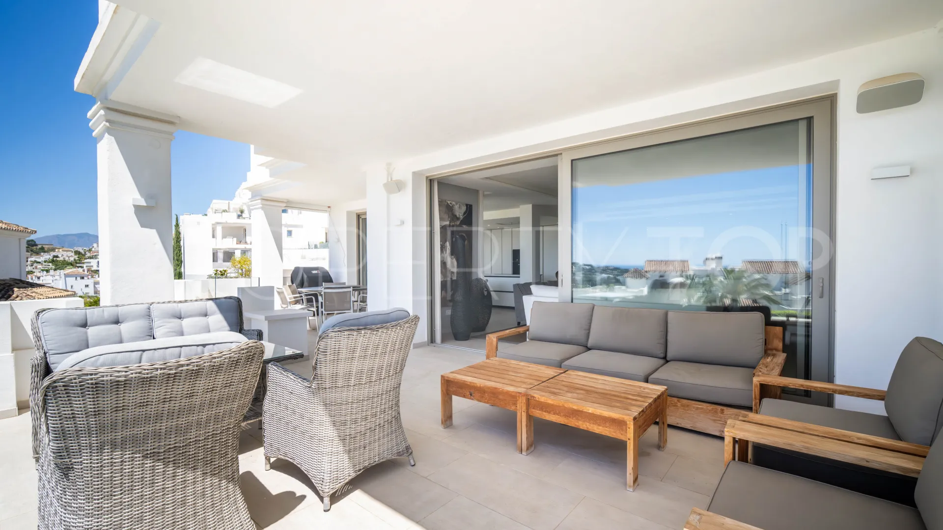 Ground floor apartment with 3 bedrooms for sale in 9 Lions Residences