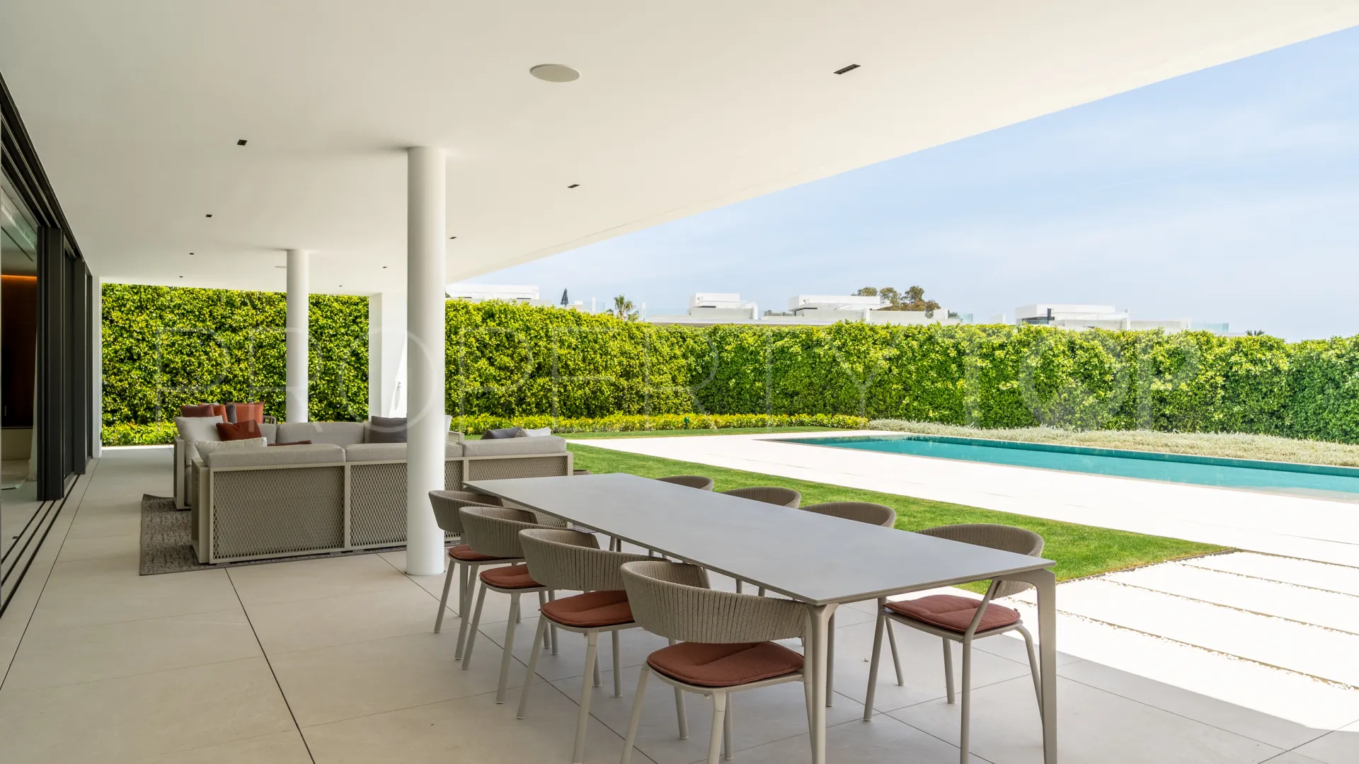 For sale Marbella Golden Mile villa with 5 bedrooms