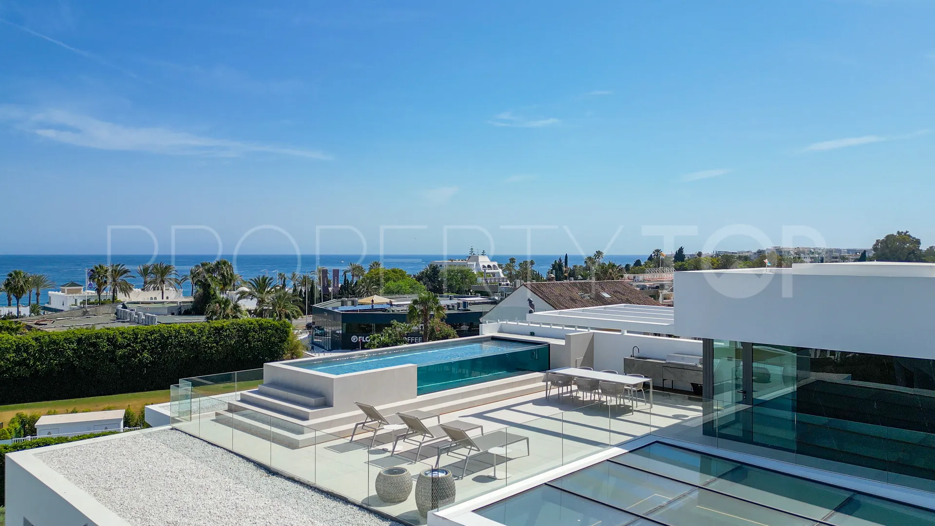 For sale Marbella Golden Mile villa with 5 bedrooms