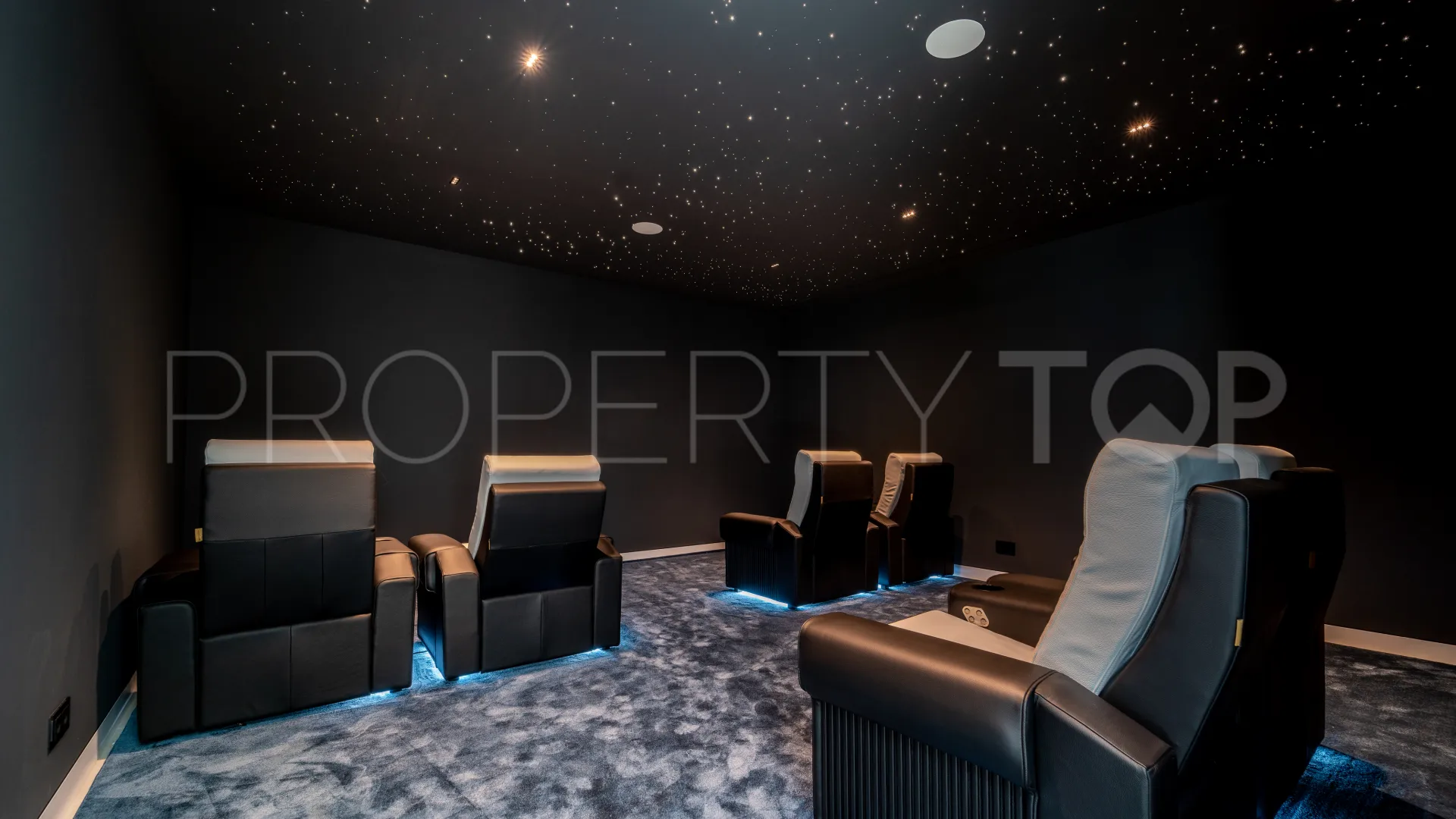 For sale Marbella Golden Mile villa with 5 bedrooms
