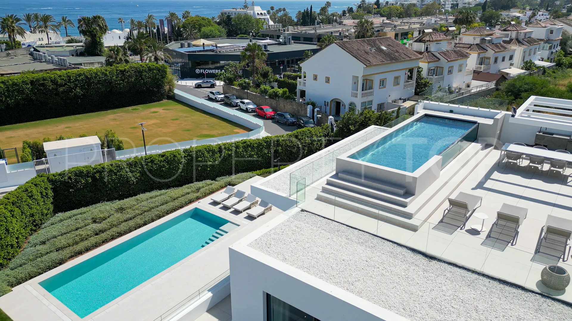 For sale Marbella Golden Mile villa with 5 bedrooms