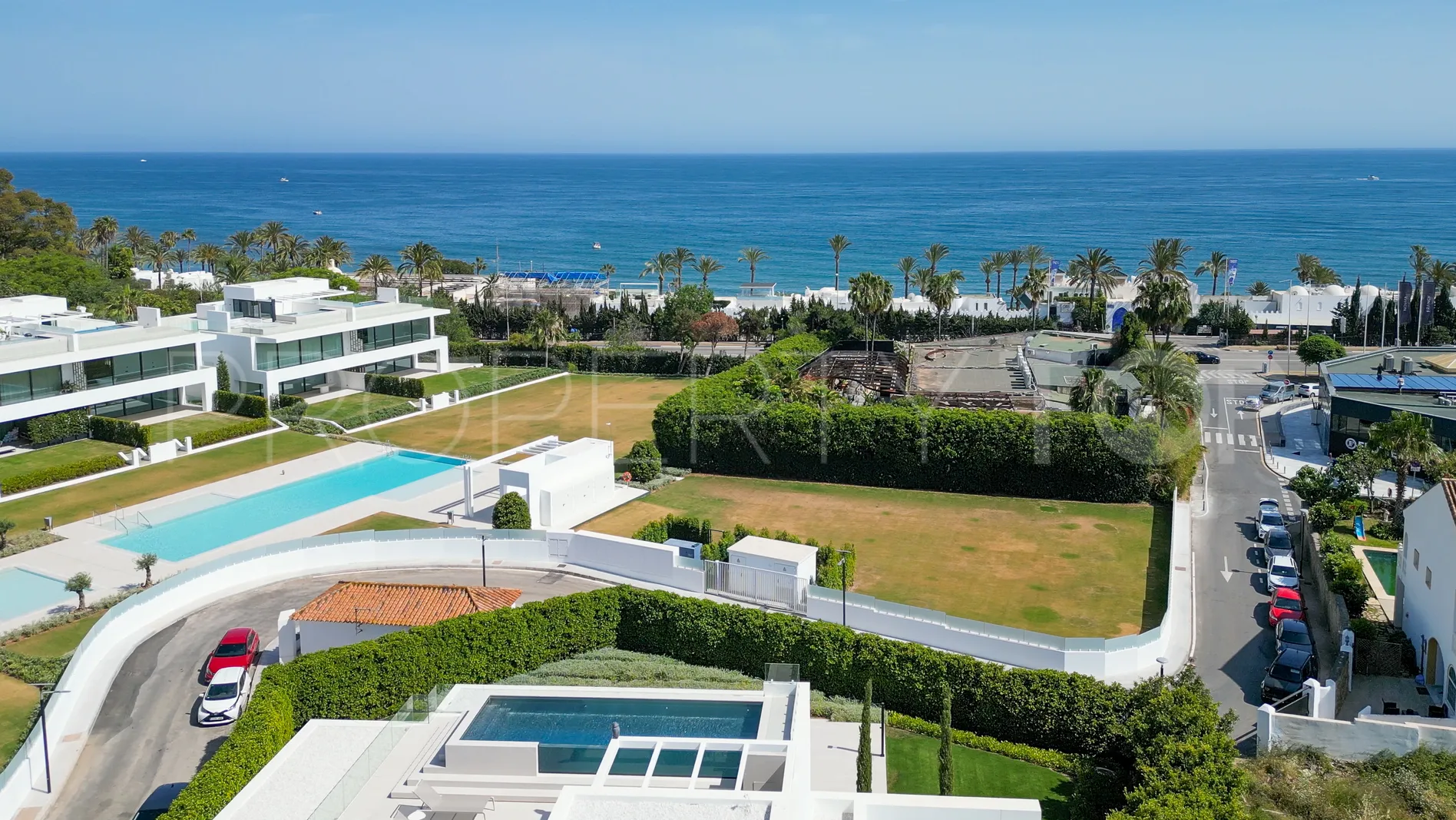 For sale Marbella Golden Mile villa with 5 bedrooms