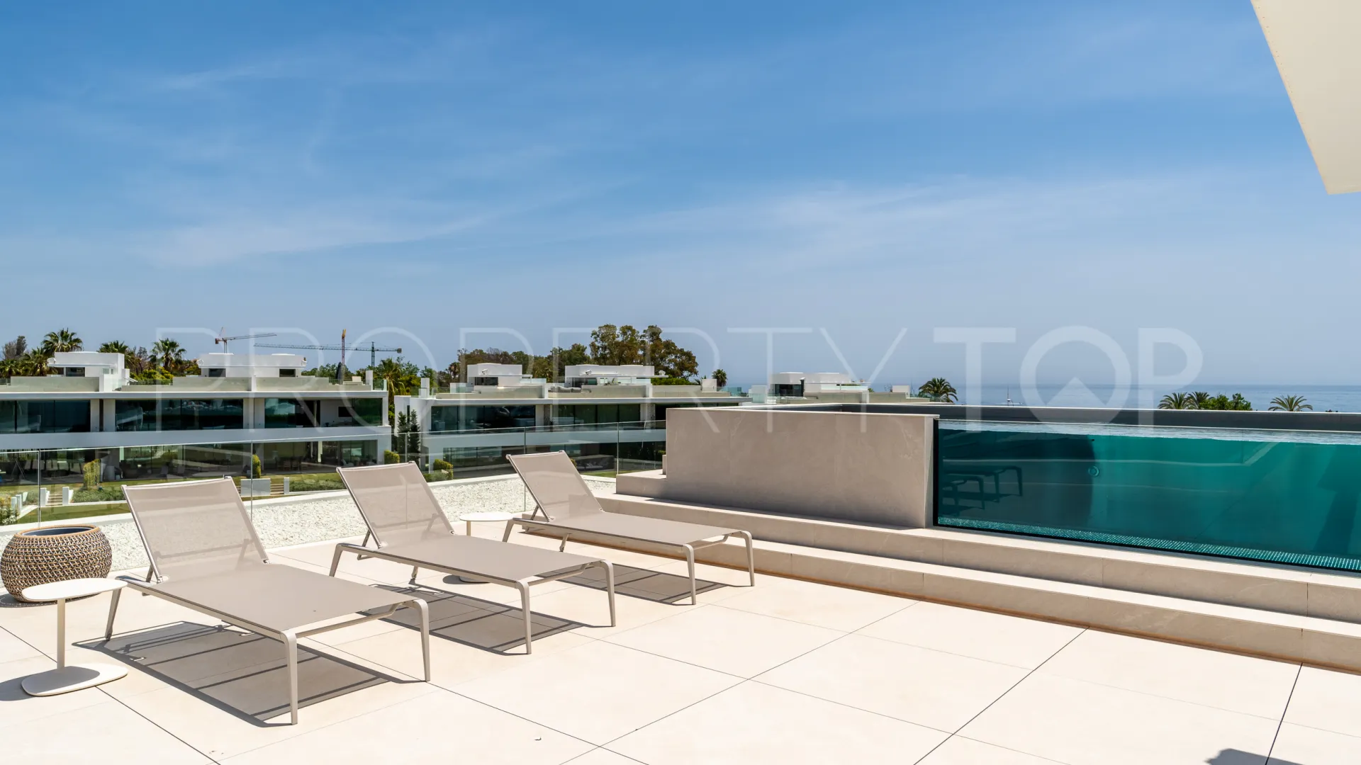 For sale Marbella Golden Mile villa with 5 bedrooms