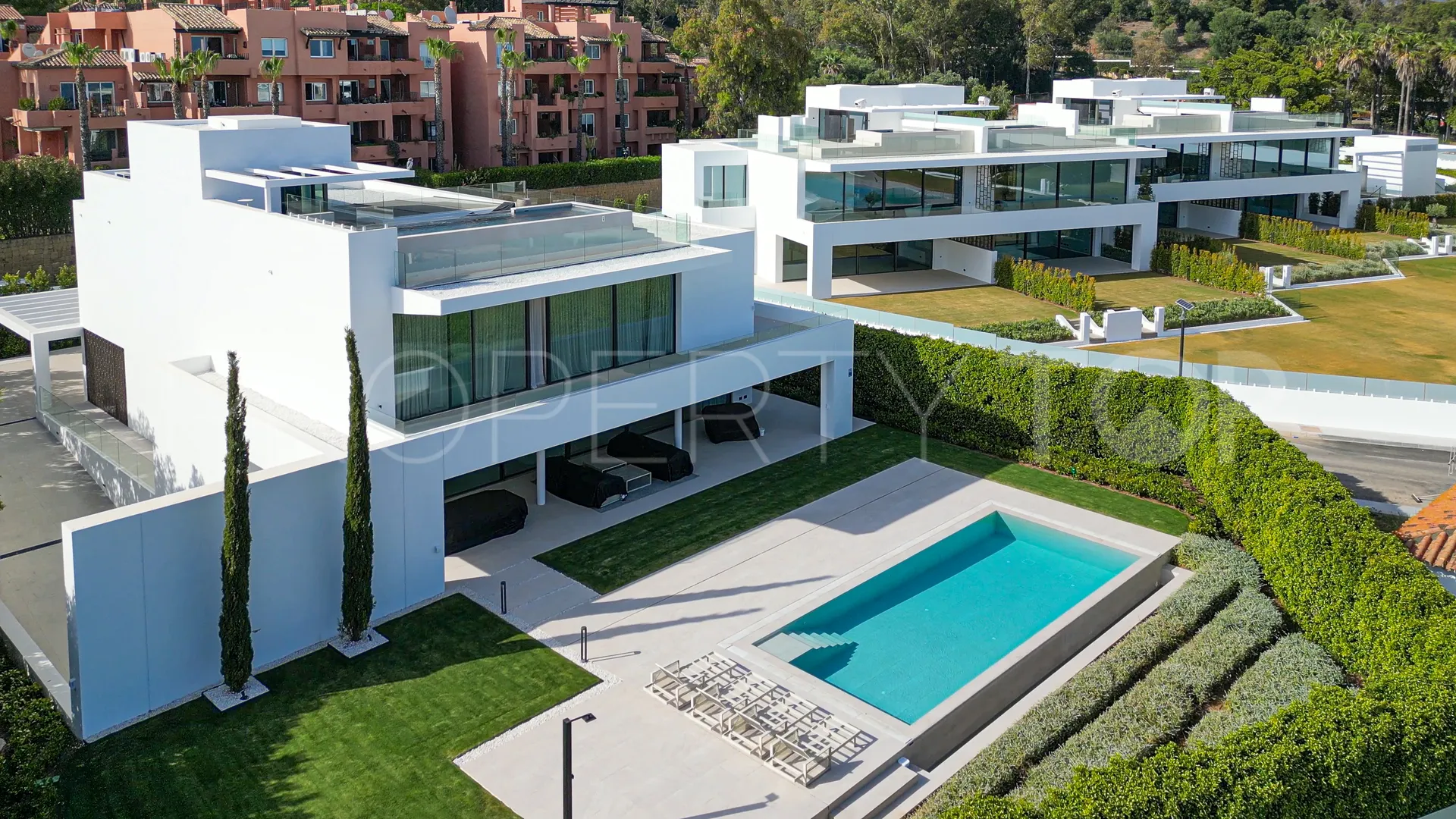 For sale Marbella Golden Mile villa with 5 bedrooms