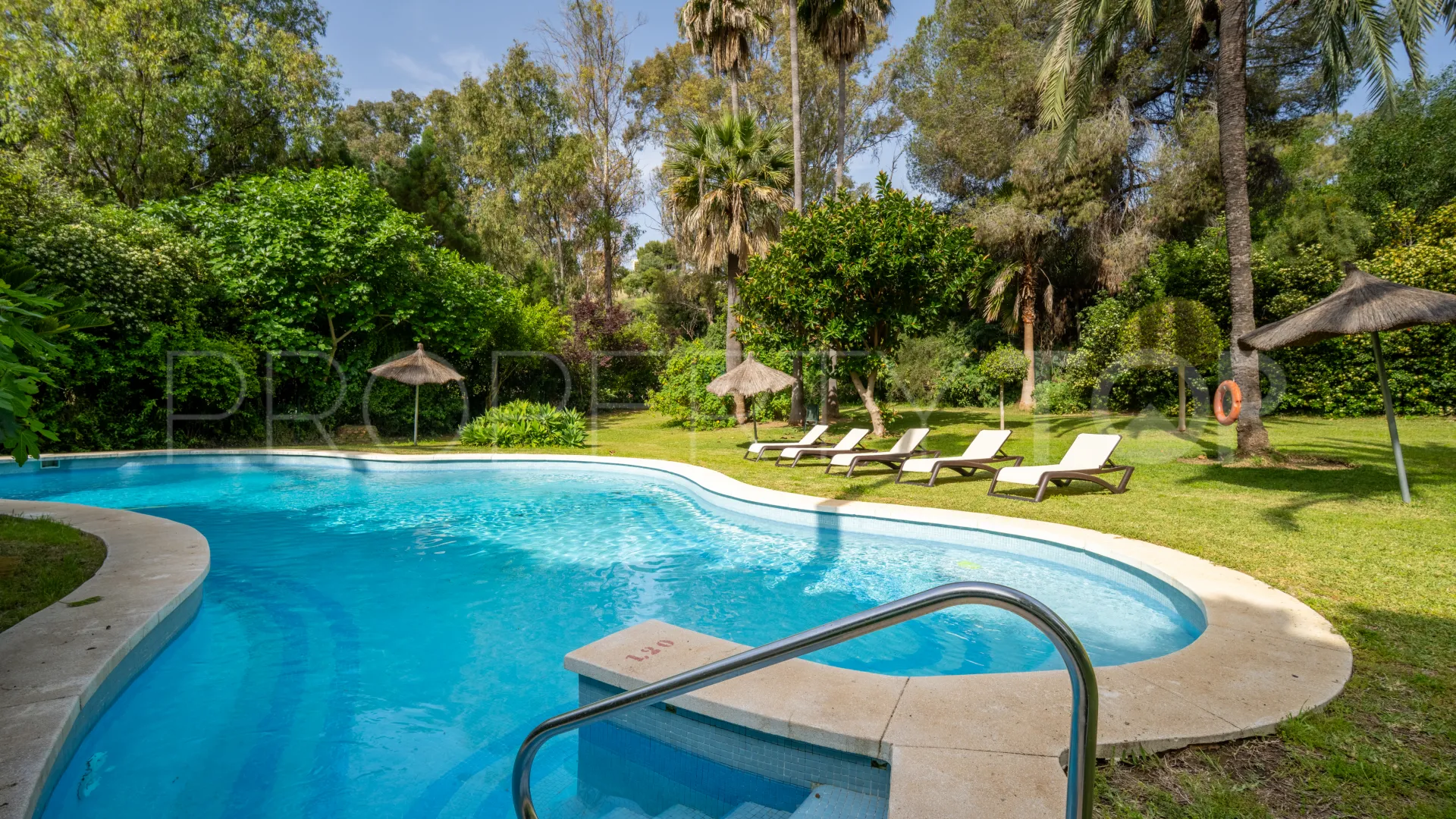 Apartamento a la venta con 3 dormitorios en Marbella Ciudad
