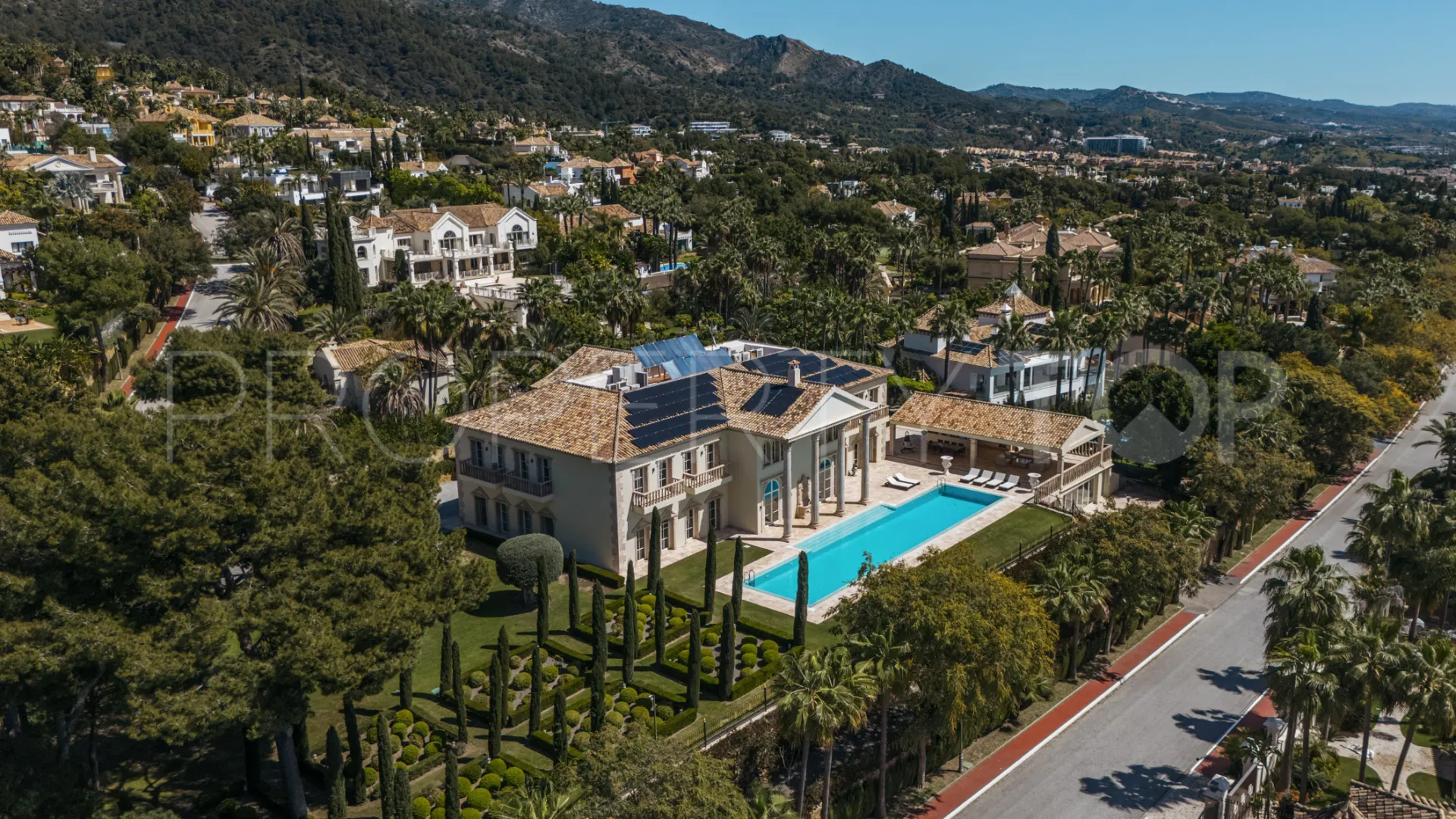 7 bedrooms villa in Sierra Blanca for sale