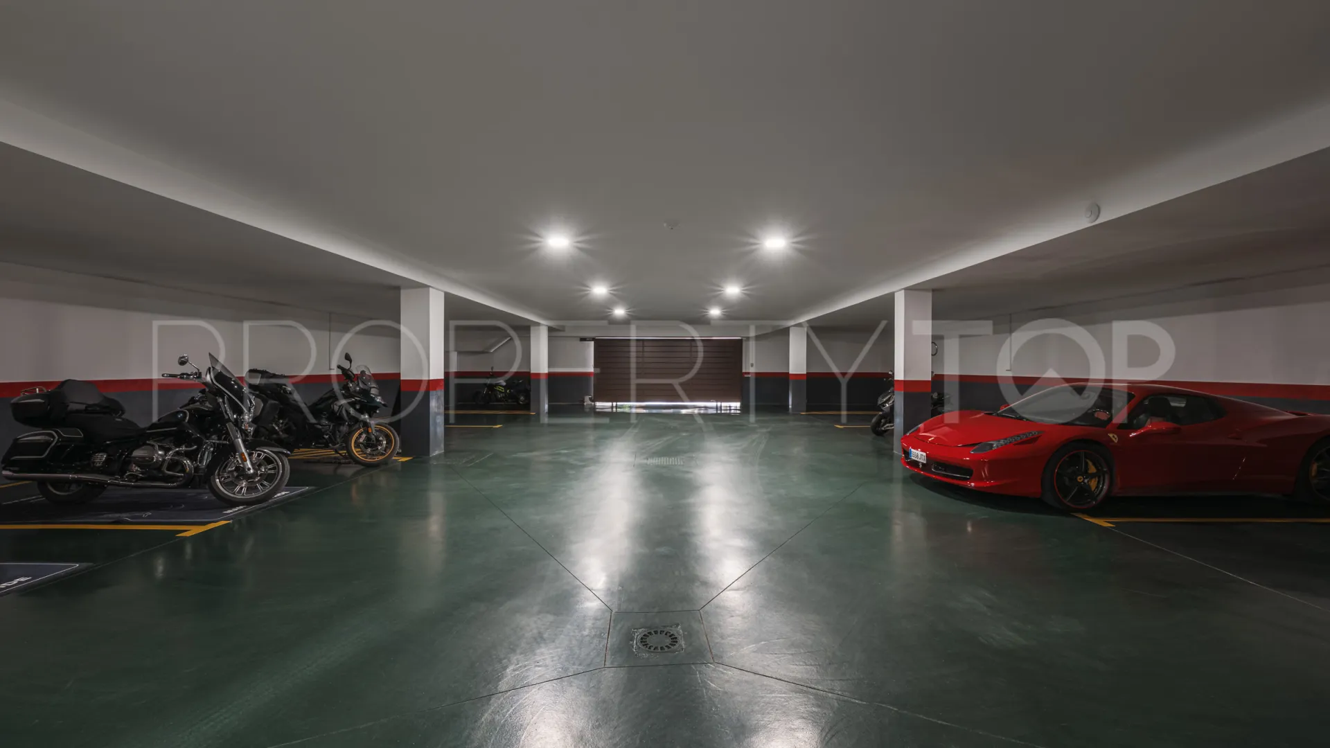 7 bedrooms villa in Sierra Blanca for sale