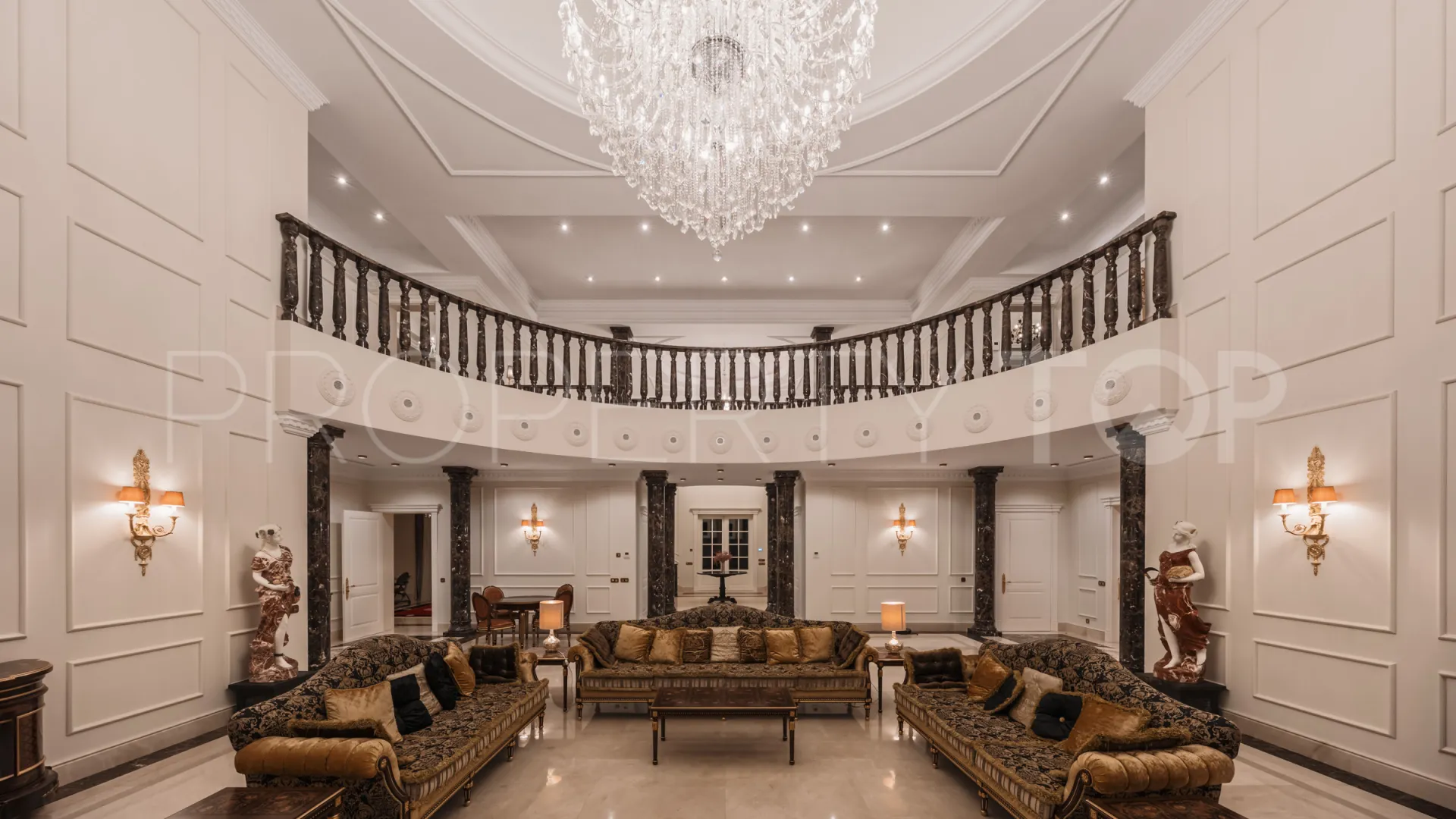 7 bedrooms villa in Sierra Blanca for sale