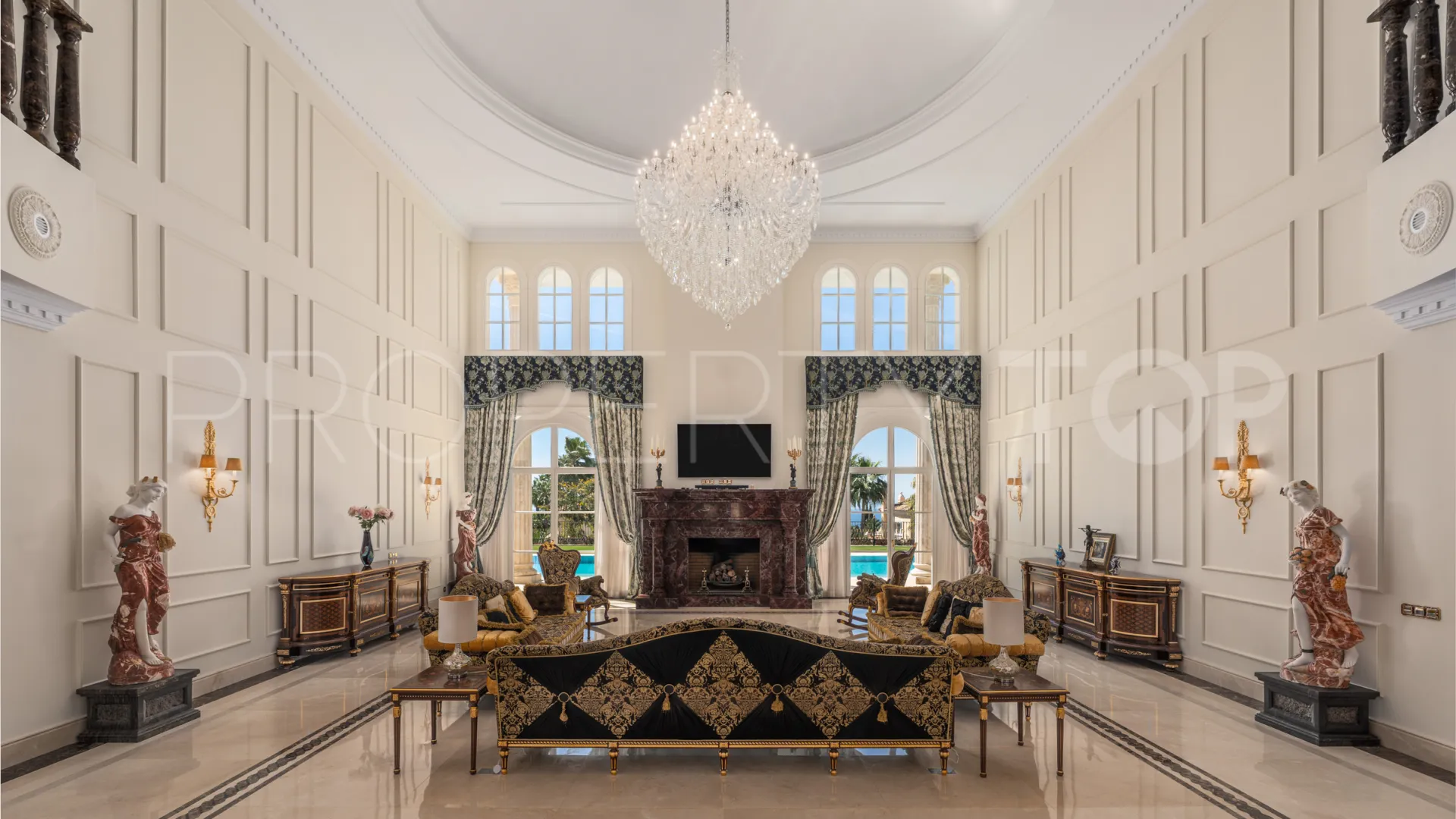 7 bedrooms villa in Sierra Blanca for sale