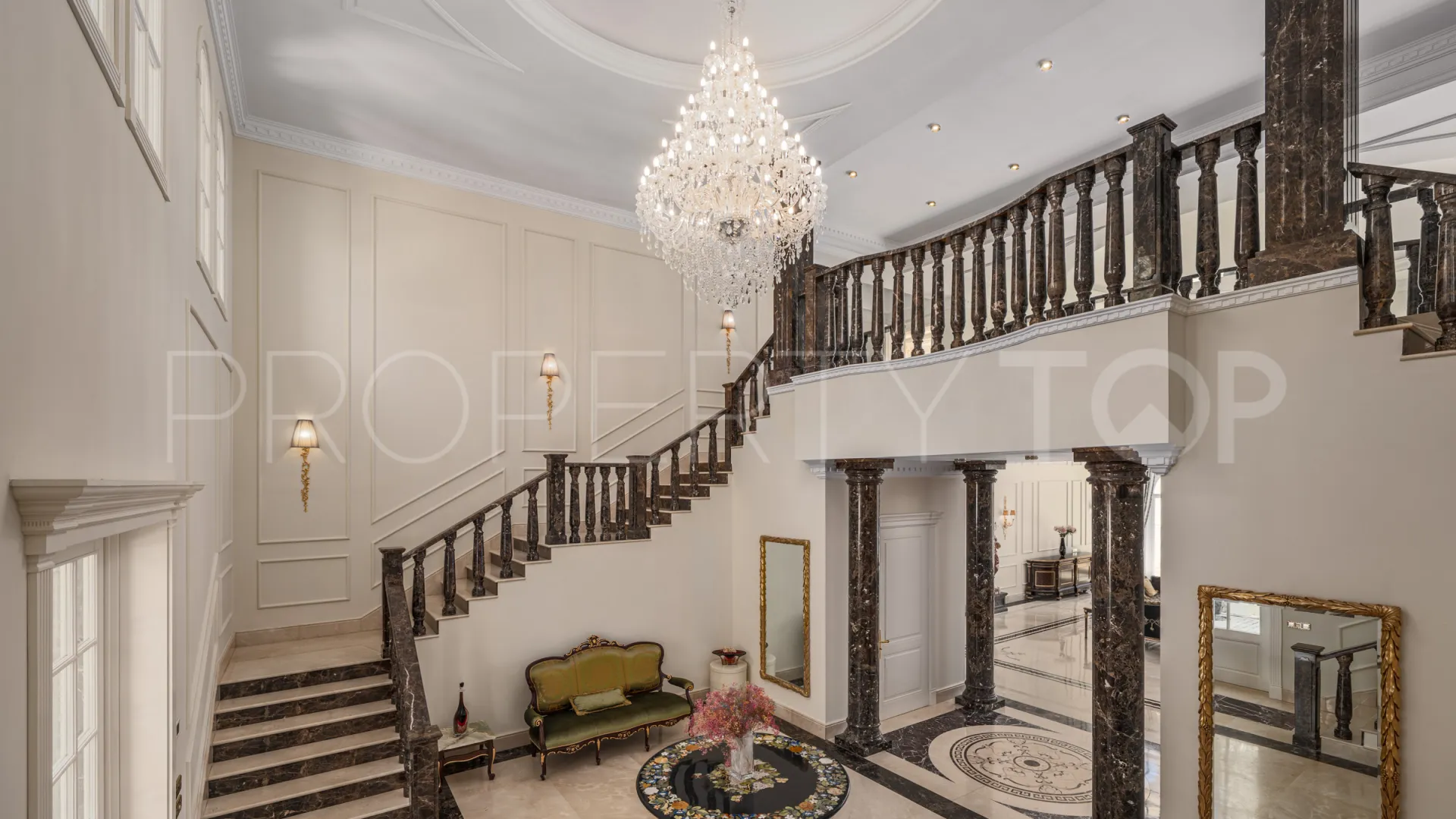 7 bedrooms villa in Sierra Blanca for sale