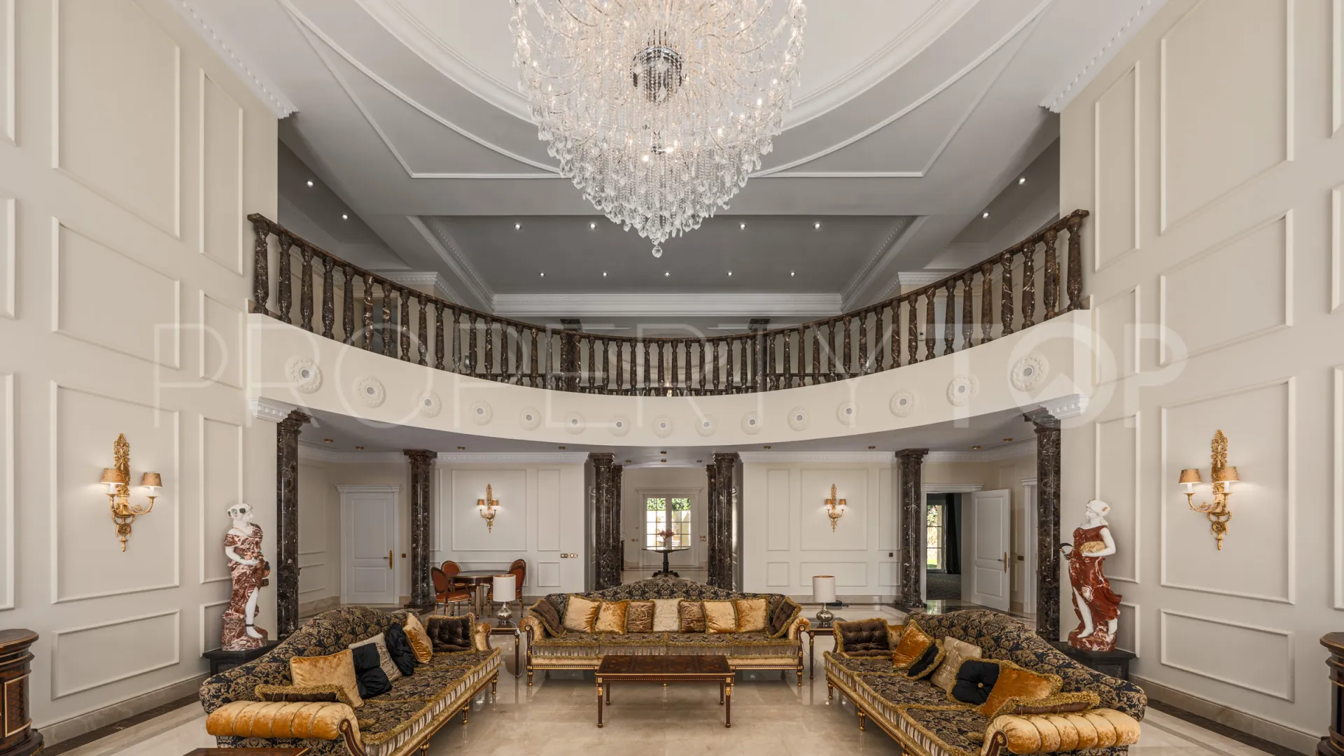 7 bedrooms villa in Sierra Blanca for sale