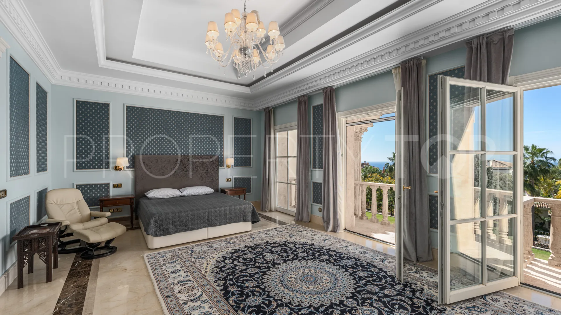 7 bedrooms villa in Sierra Blanca for sale
