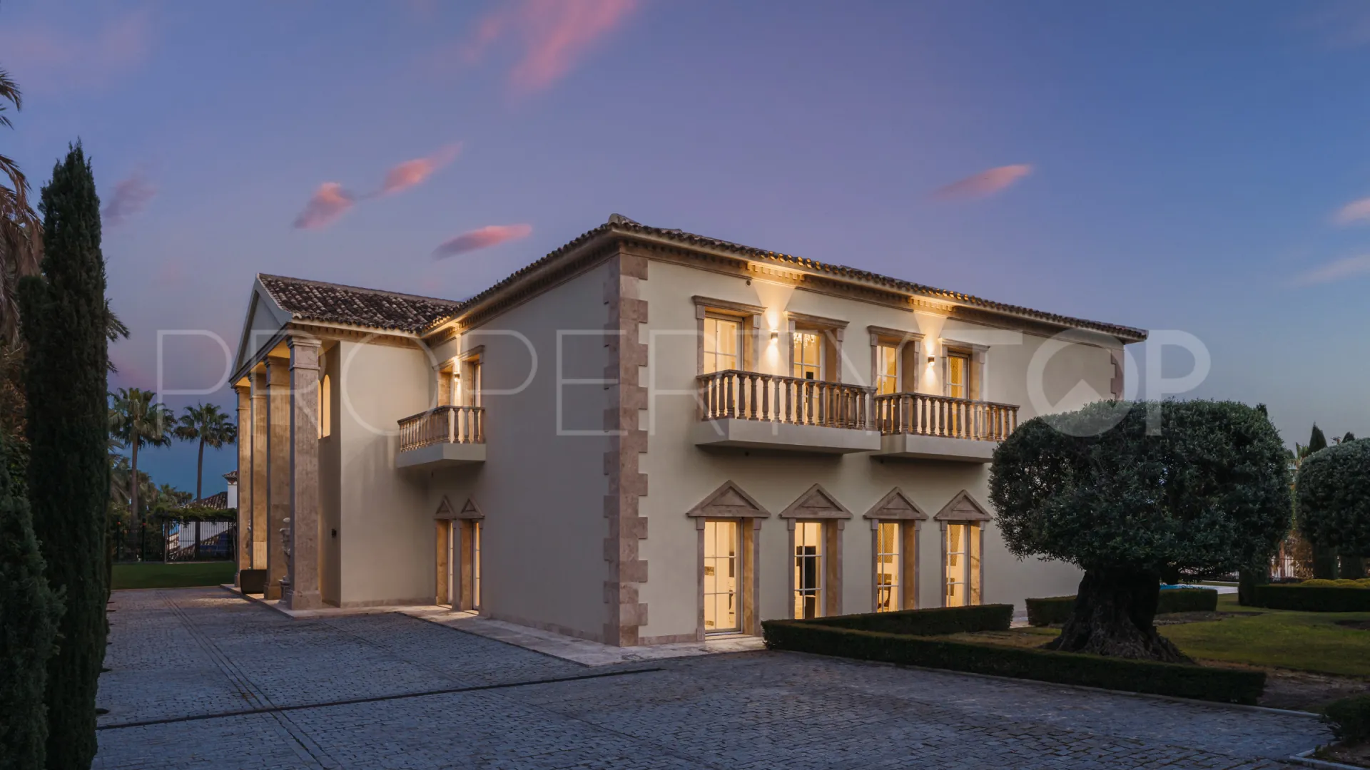 7 bedrooms villa in Sierra Blanca for sale