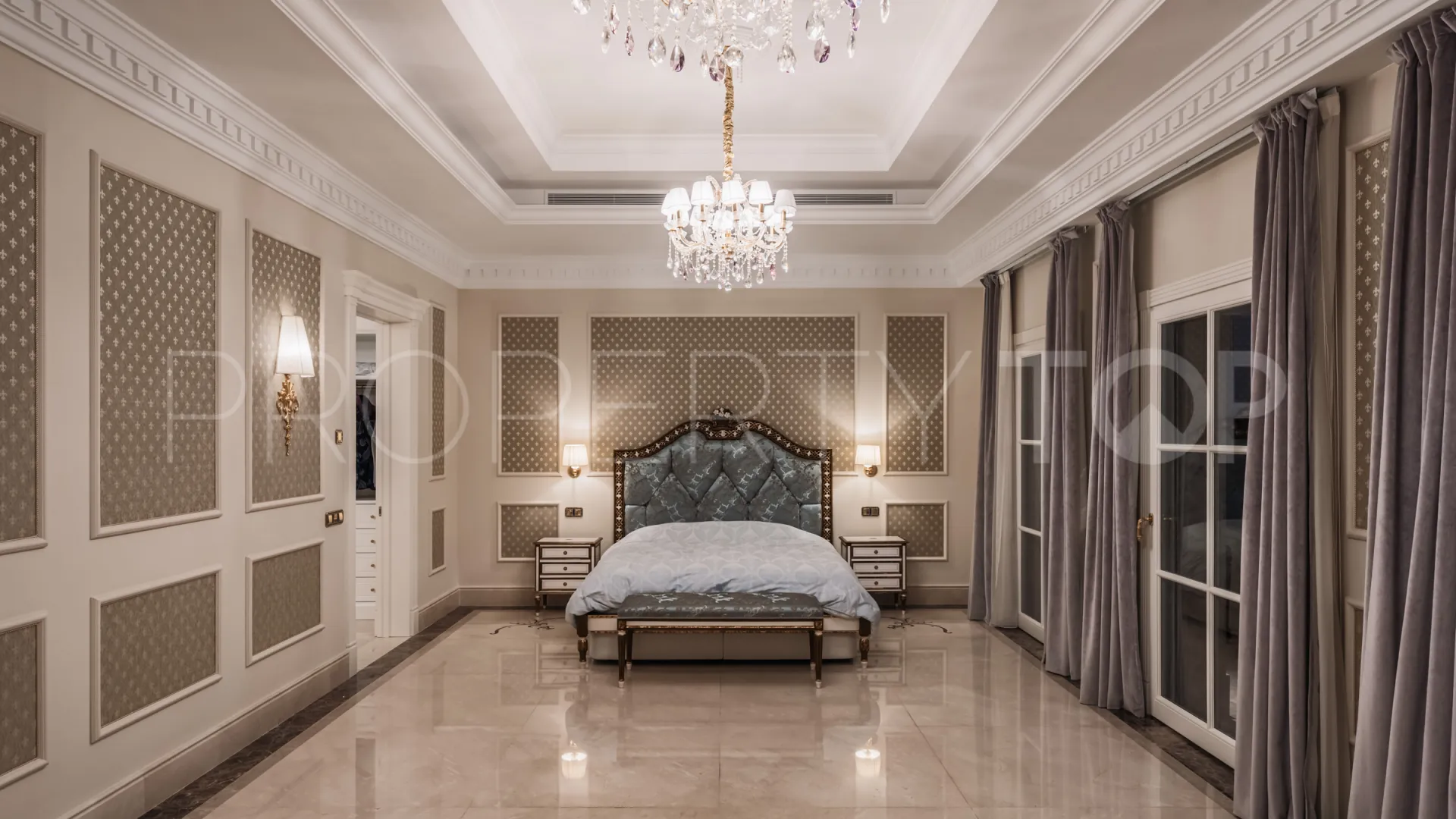 7 bedrooms villa in Sierra Blanca for sale