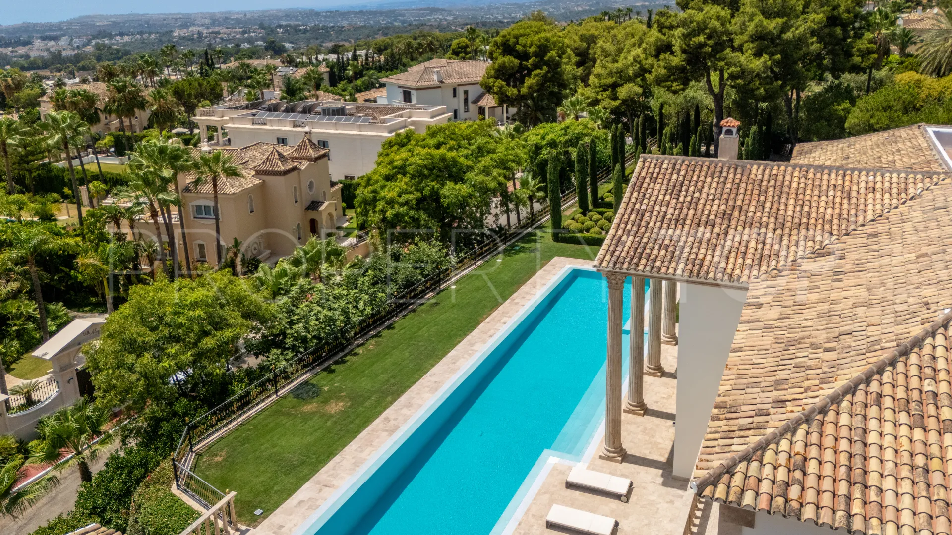 7 bedrooms villa for sale in Sierra Blanca