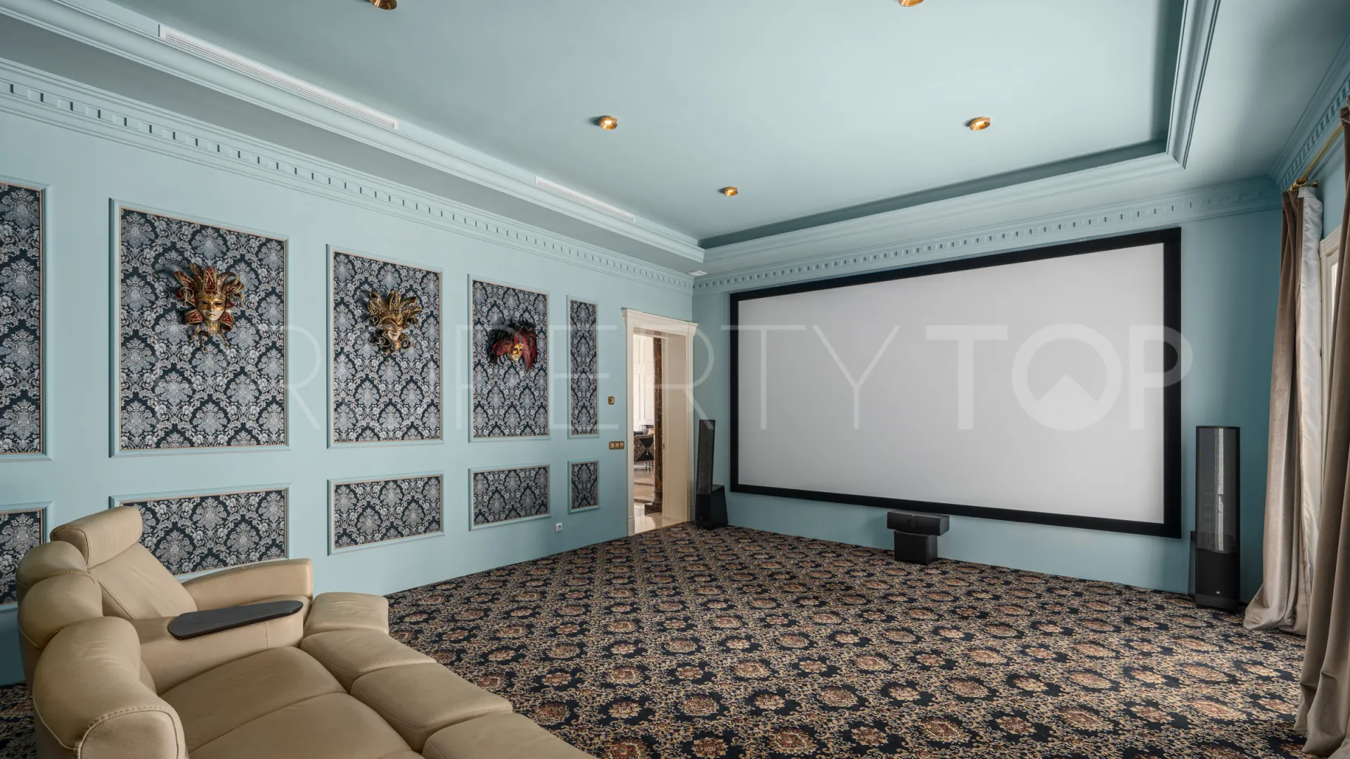 7 bedrooms villa in Sierra Blanca for sale