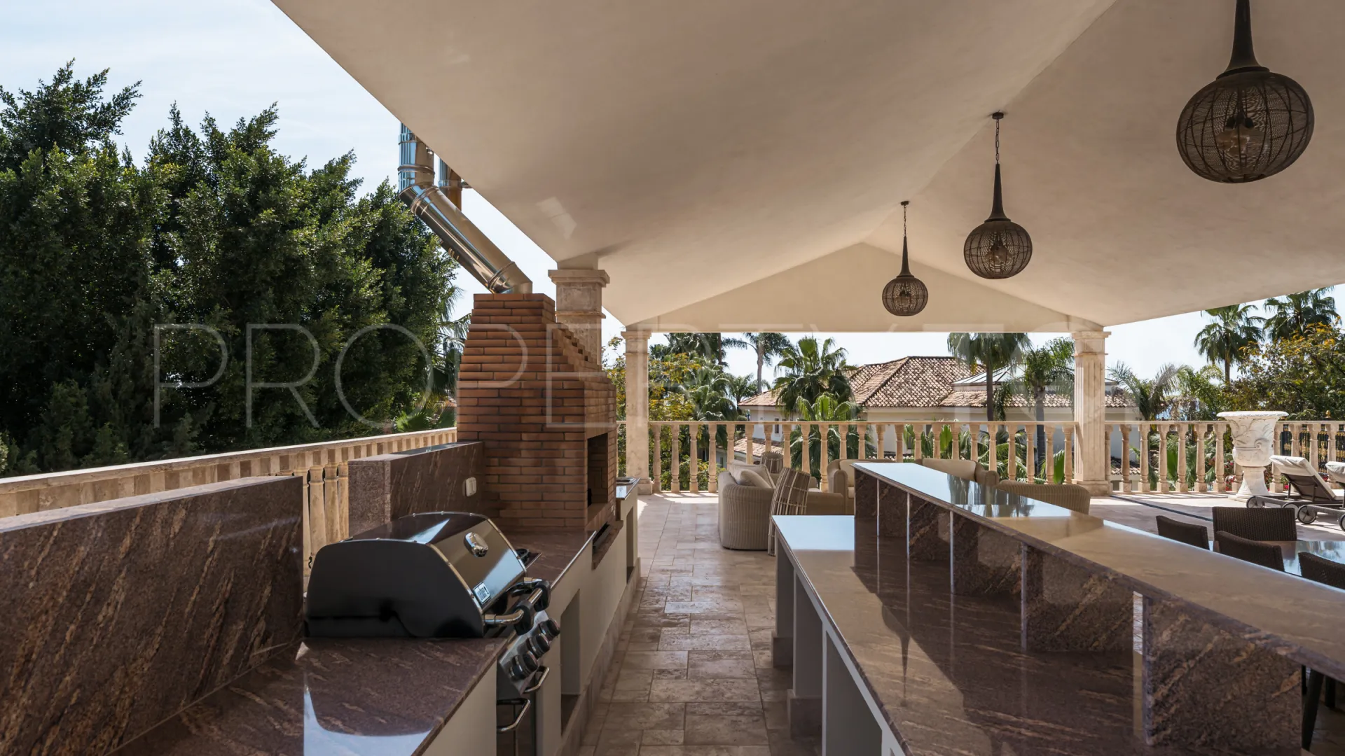 7 bedrooms villa in Sierra Blanca for sale