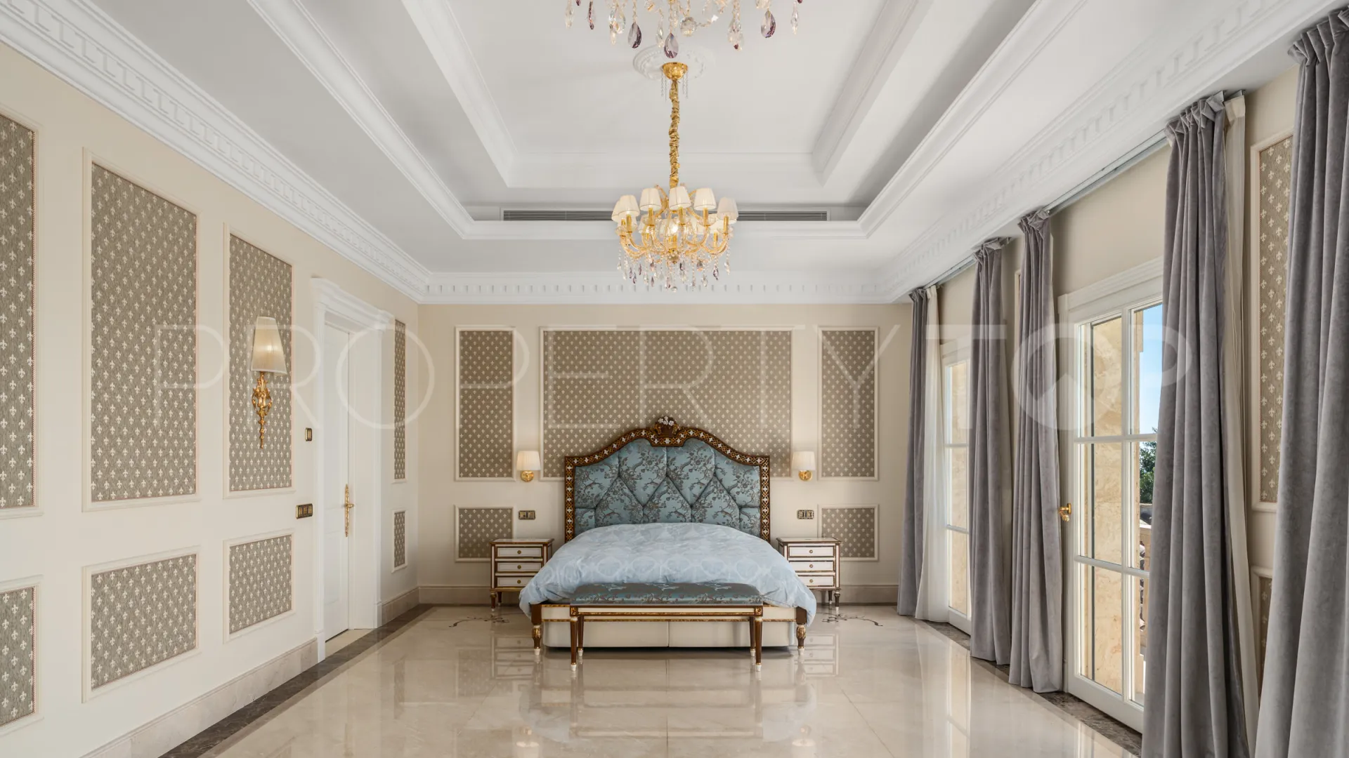 7 bedrooms villa in Sierra Blanca for sale