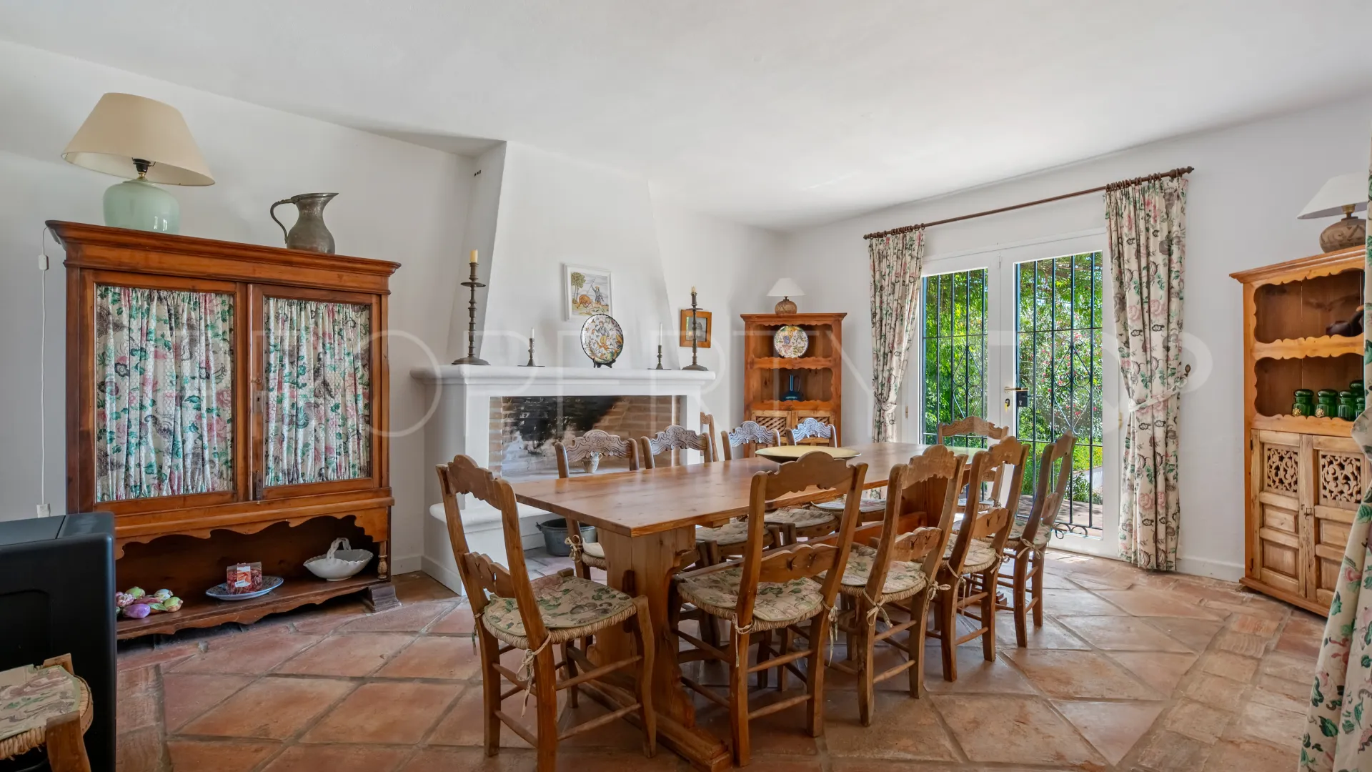 Se vende villa en Benahavis con 8 dormitorios