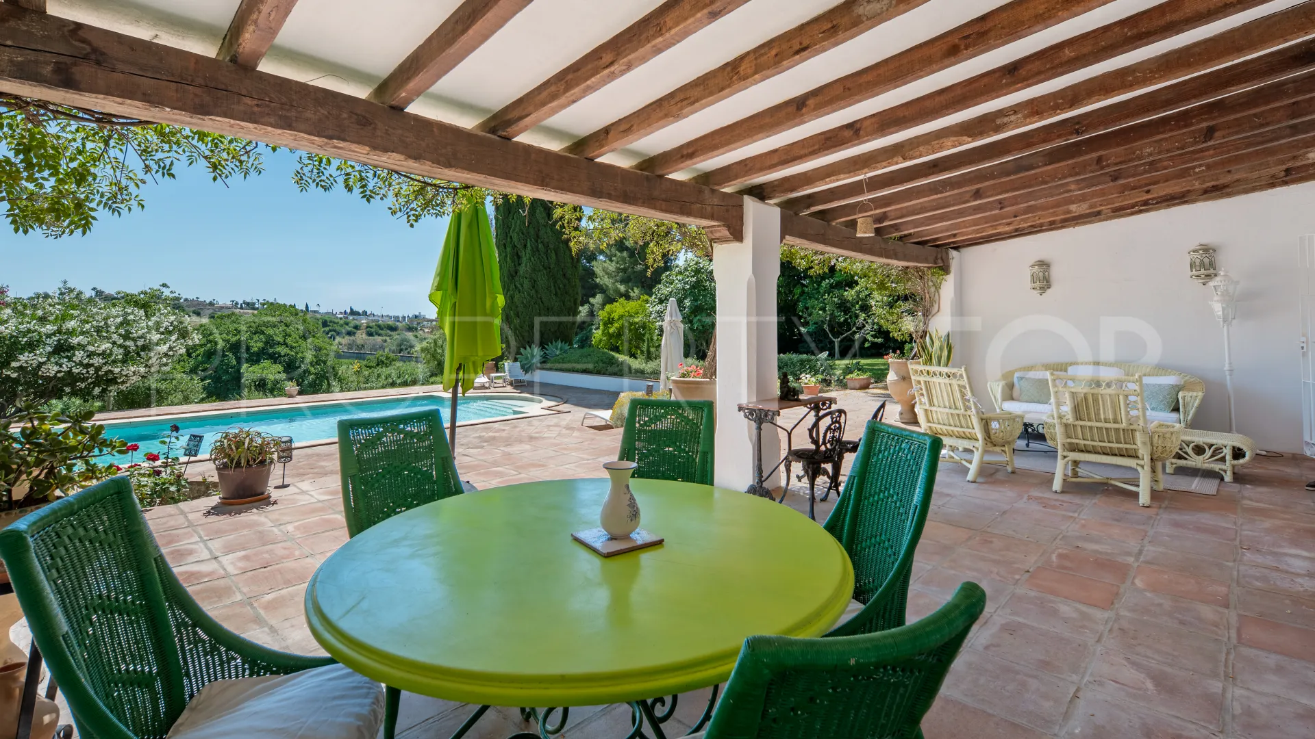Se vende villa en Benahavis con 8 dormitorios