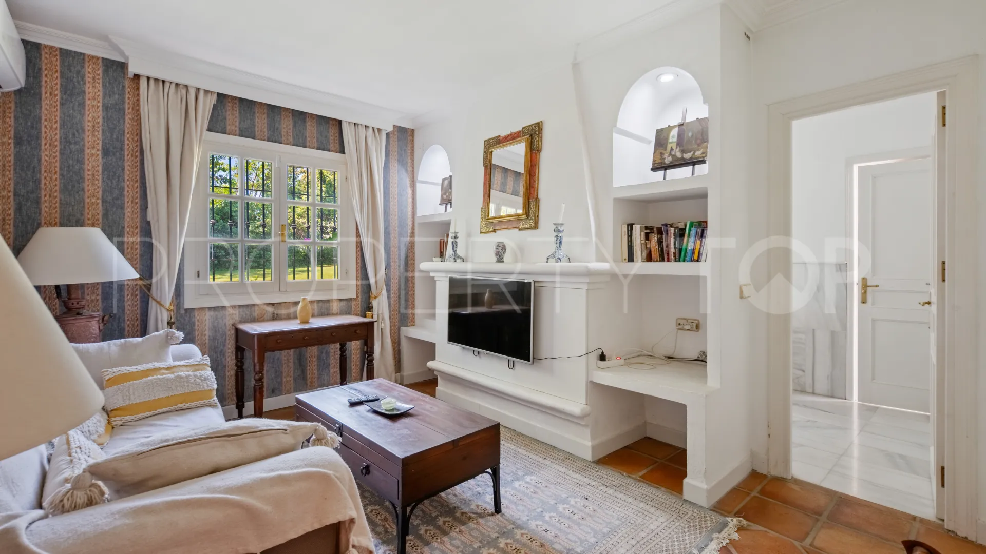 Se vende villa en Benahavis con 8 dormitorios