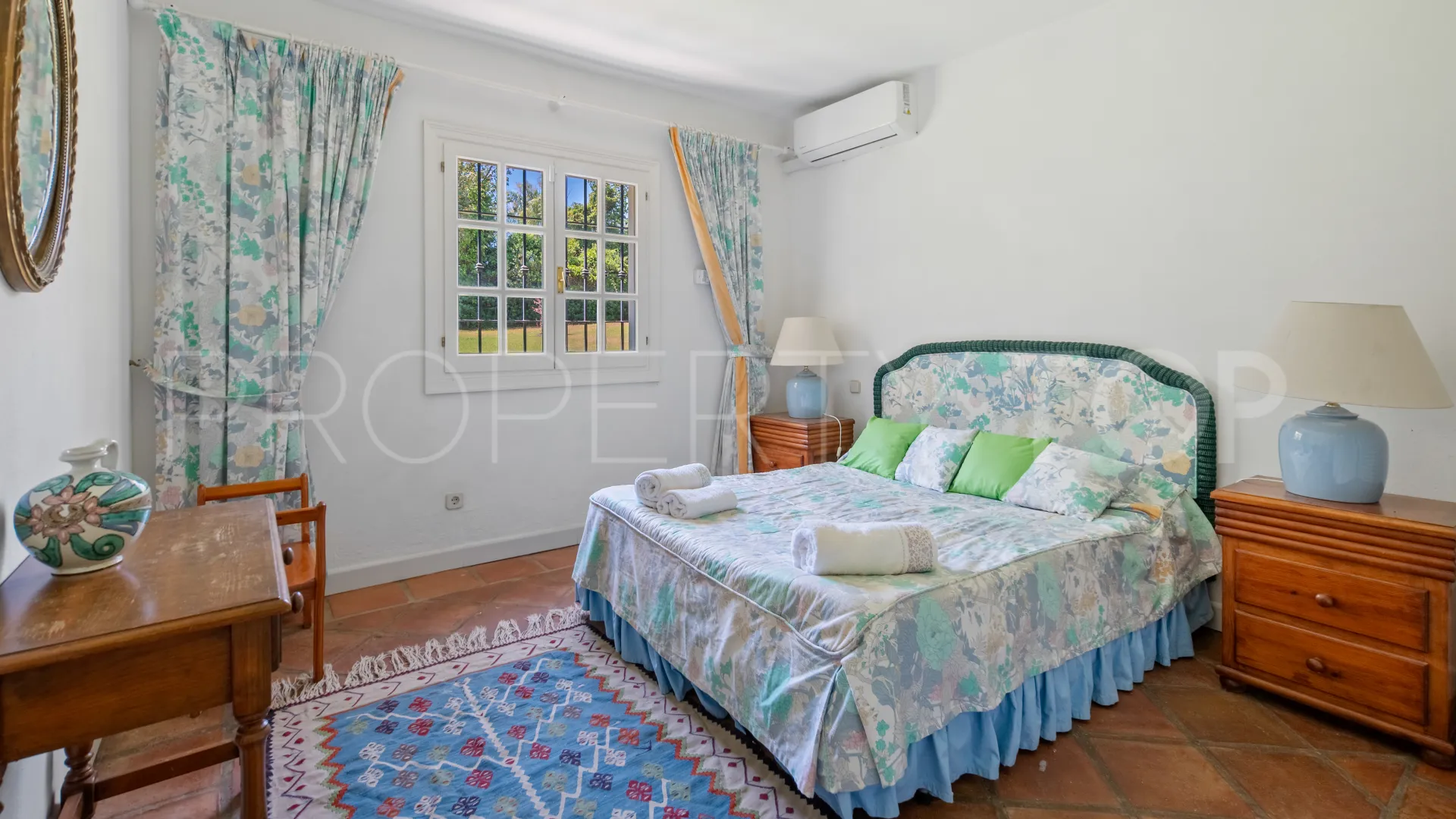 Se vende villa en Benahavis con 8 dormitorios
