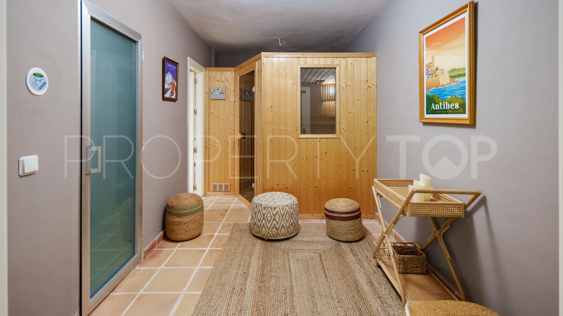 For sale villa with 5 bedrooms in Haza del Conde
