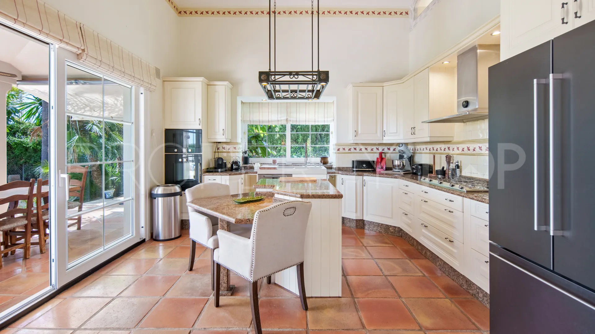 For sale villa with 5 bedrooms in Haza del Conde
