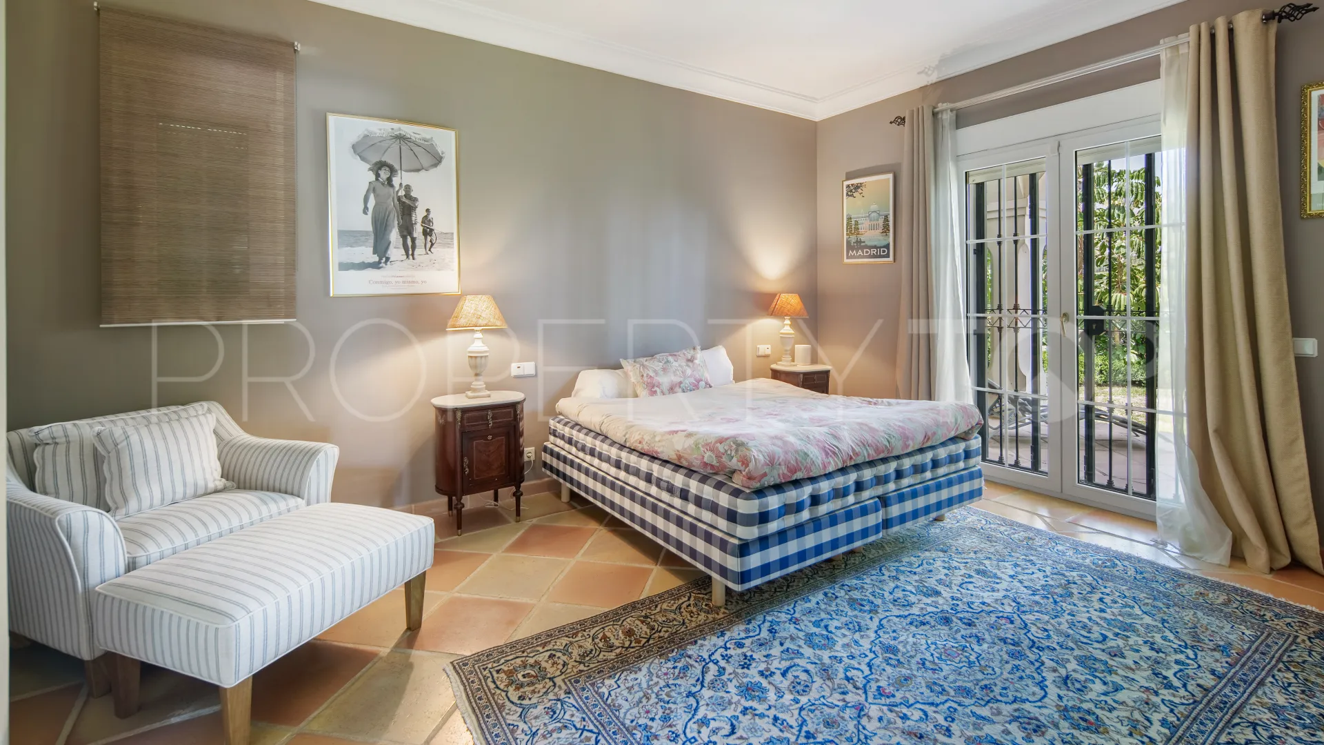 For sale villa with 5 bedrooms in Haza del Conde